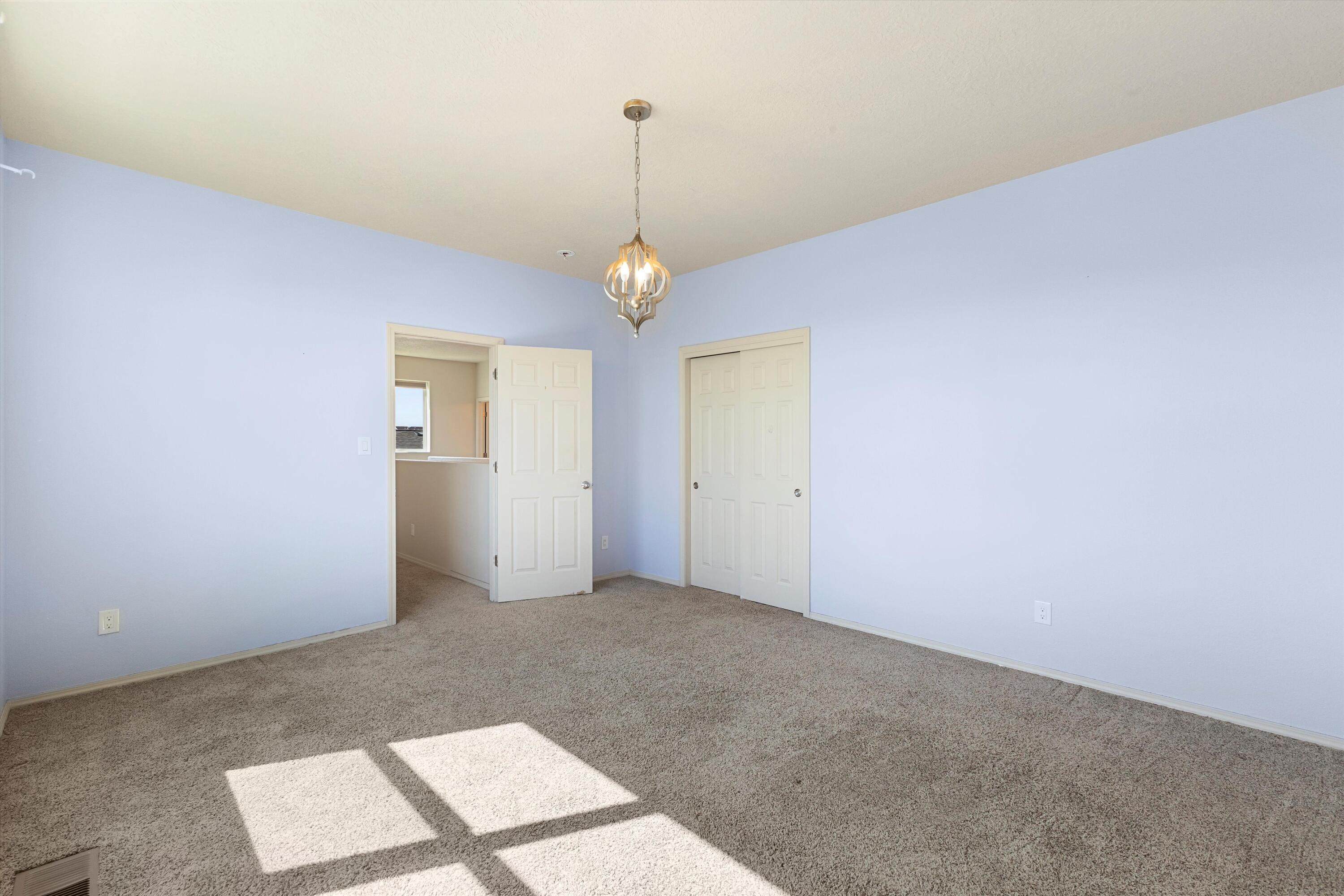 6708 Mountain Hawk Loop NE