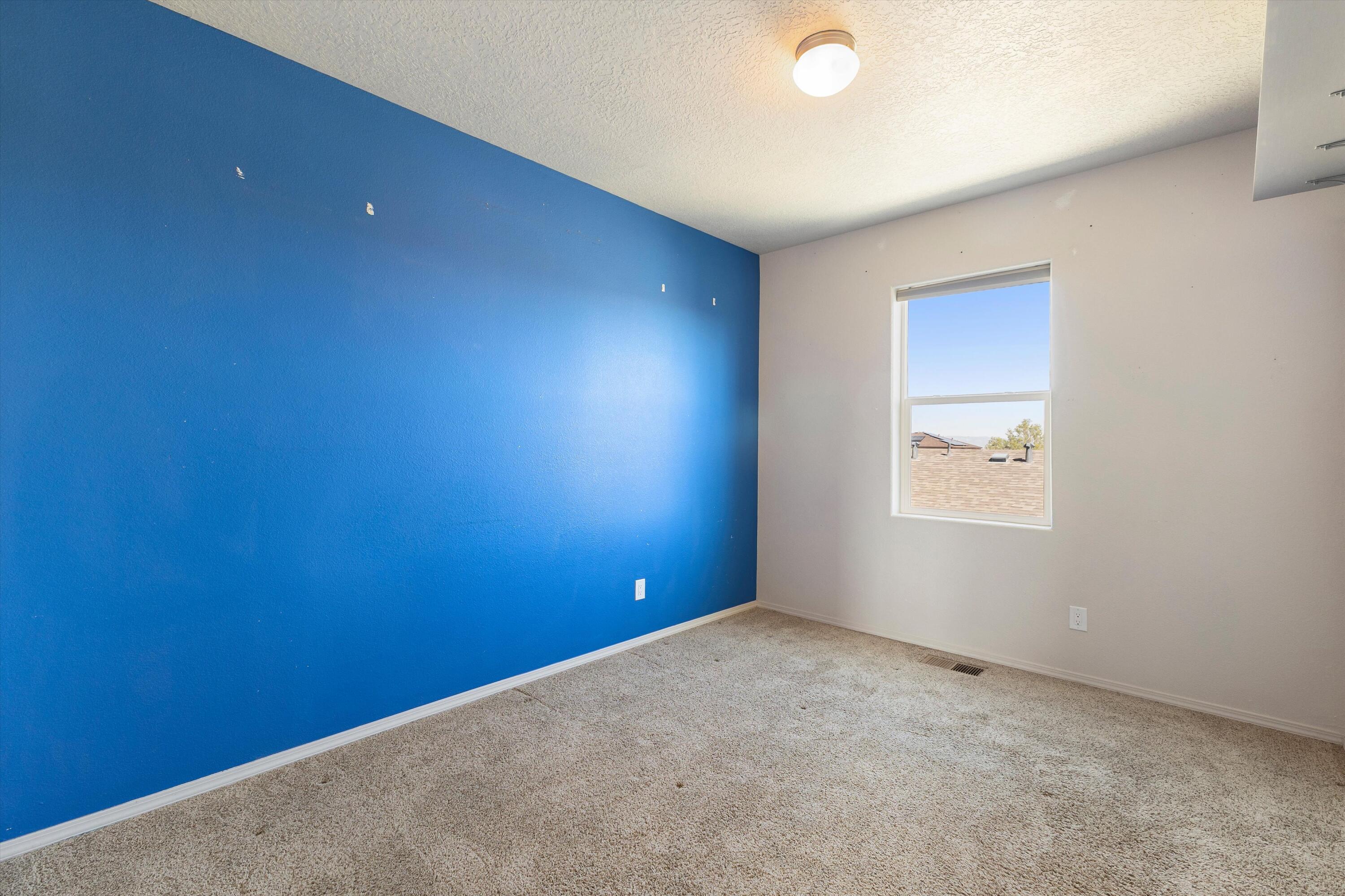 6708 Mountain Hawk Loop NE