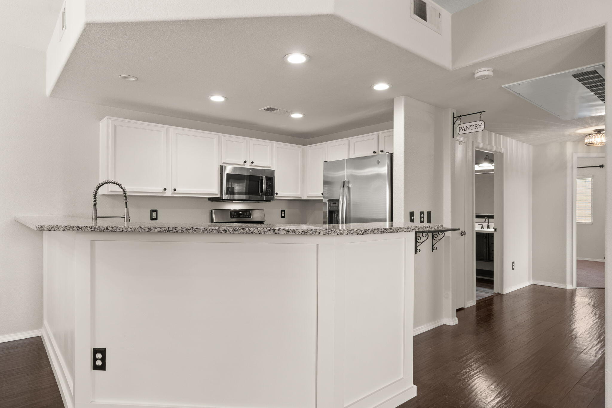 6800 Vista Del Norte Drive NE #1224