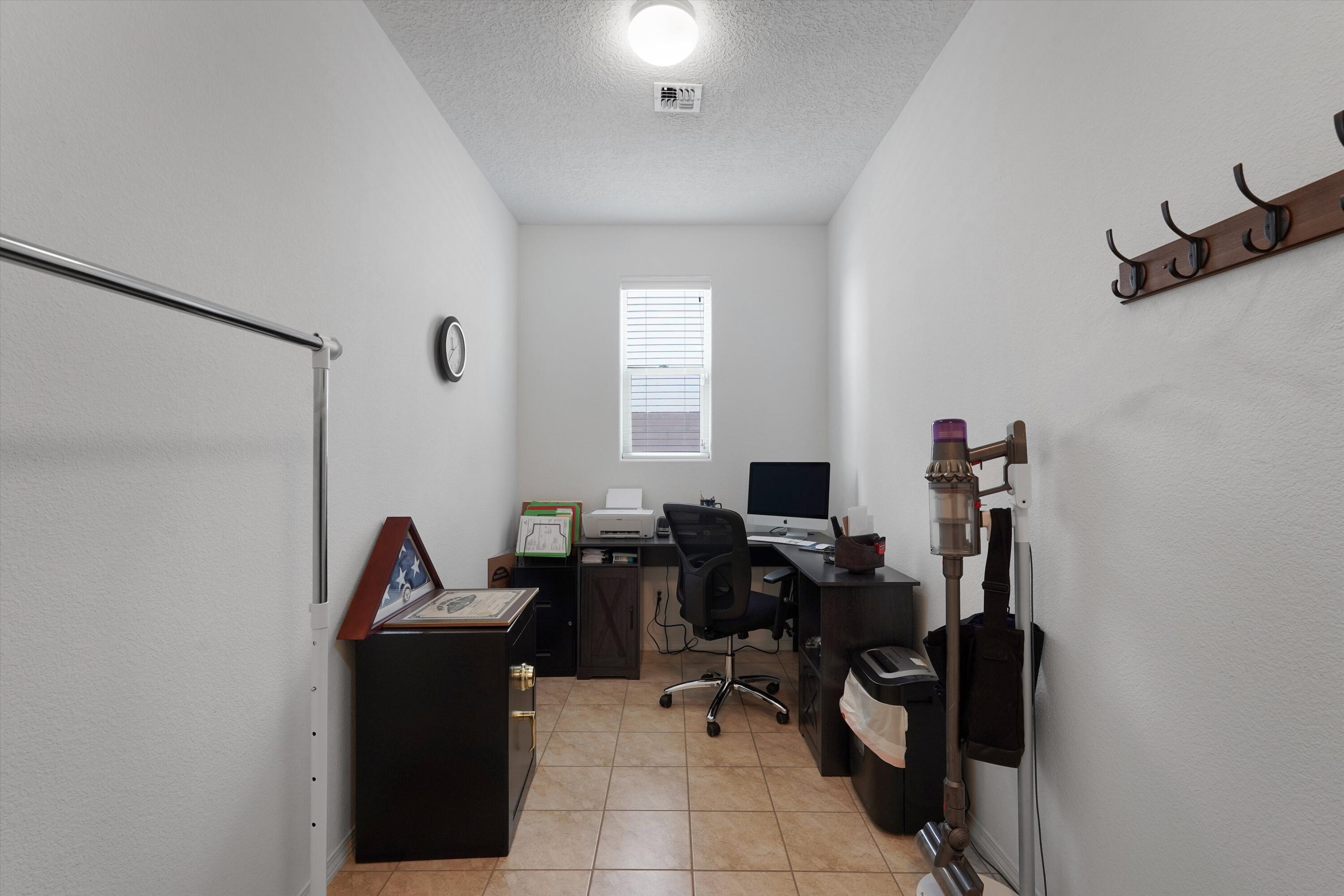 1805 Pebble Creek Trail NW