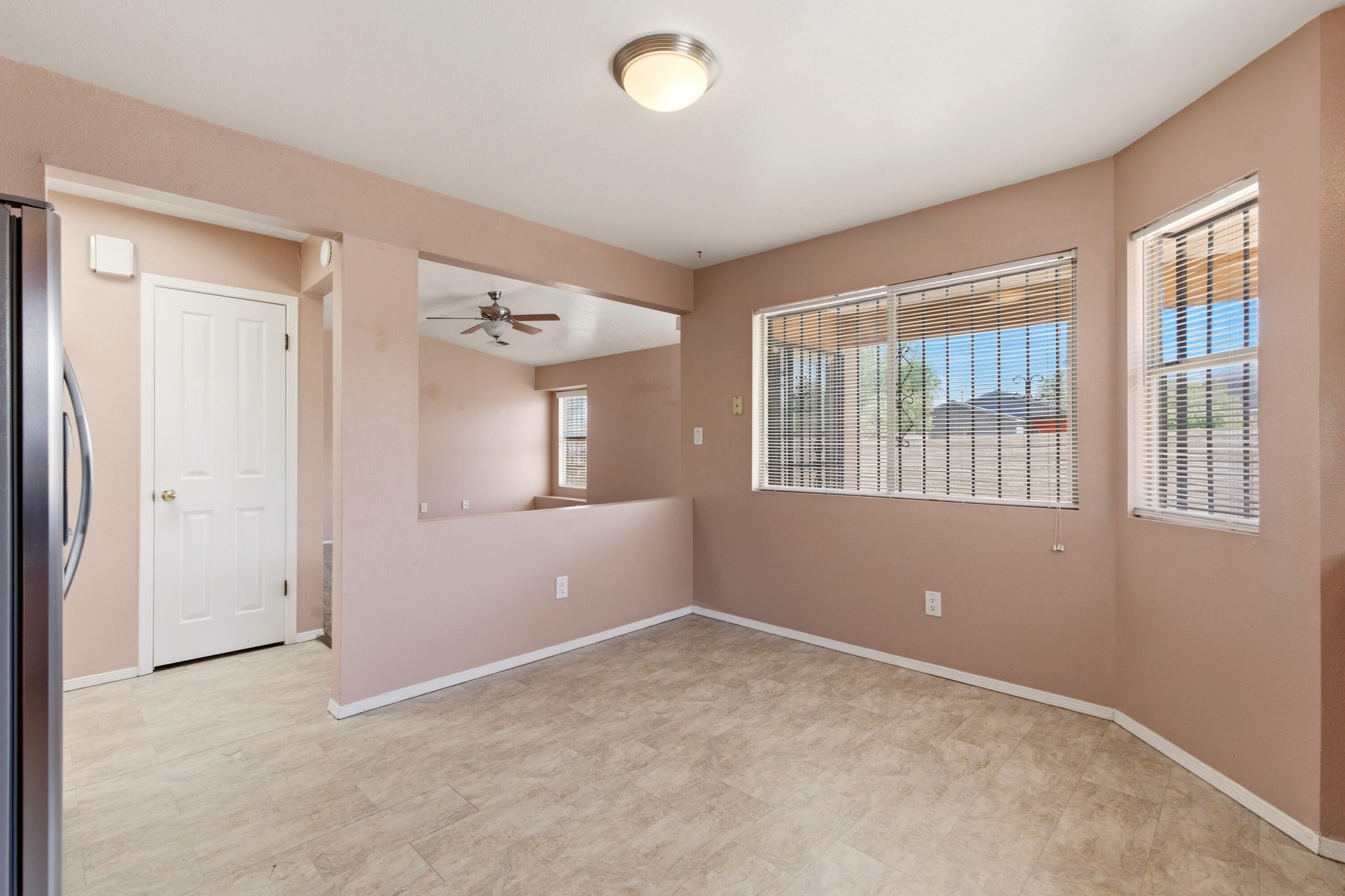 1378 Golden Eye Loop NE