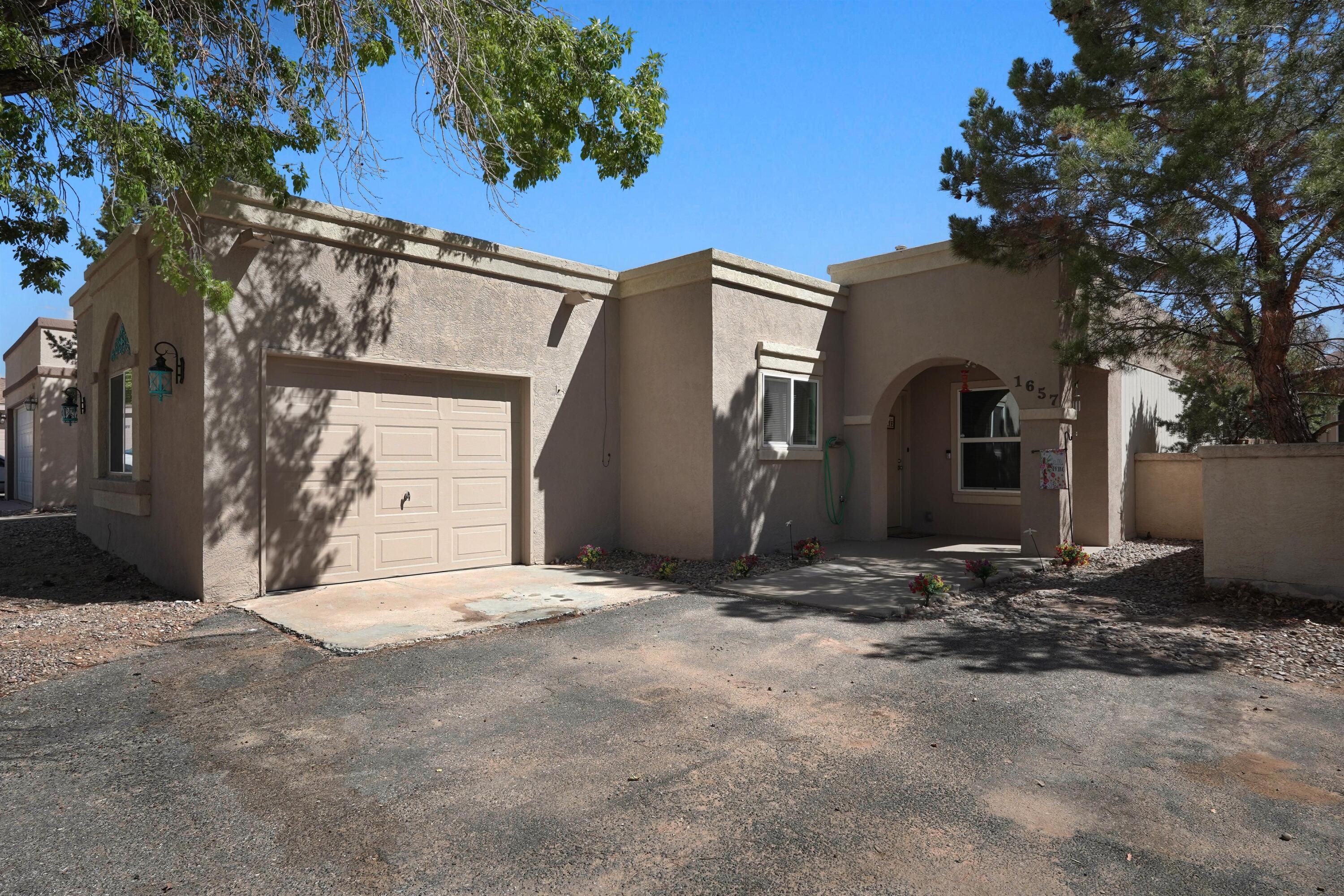1657 Skyview Circle NE