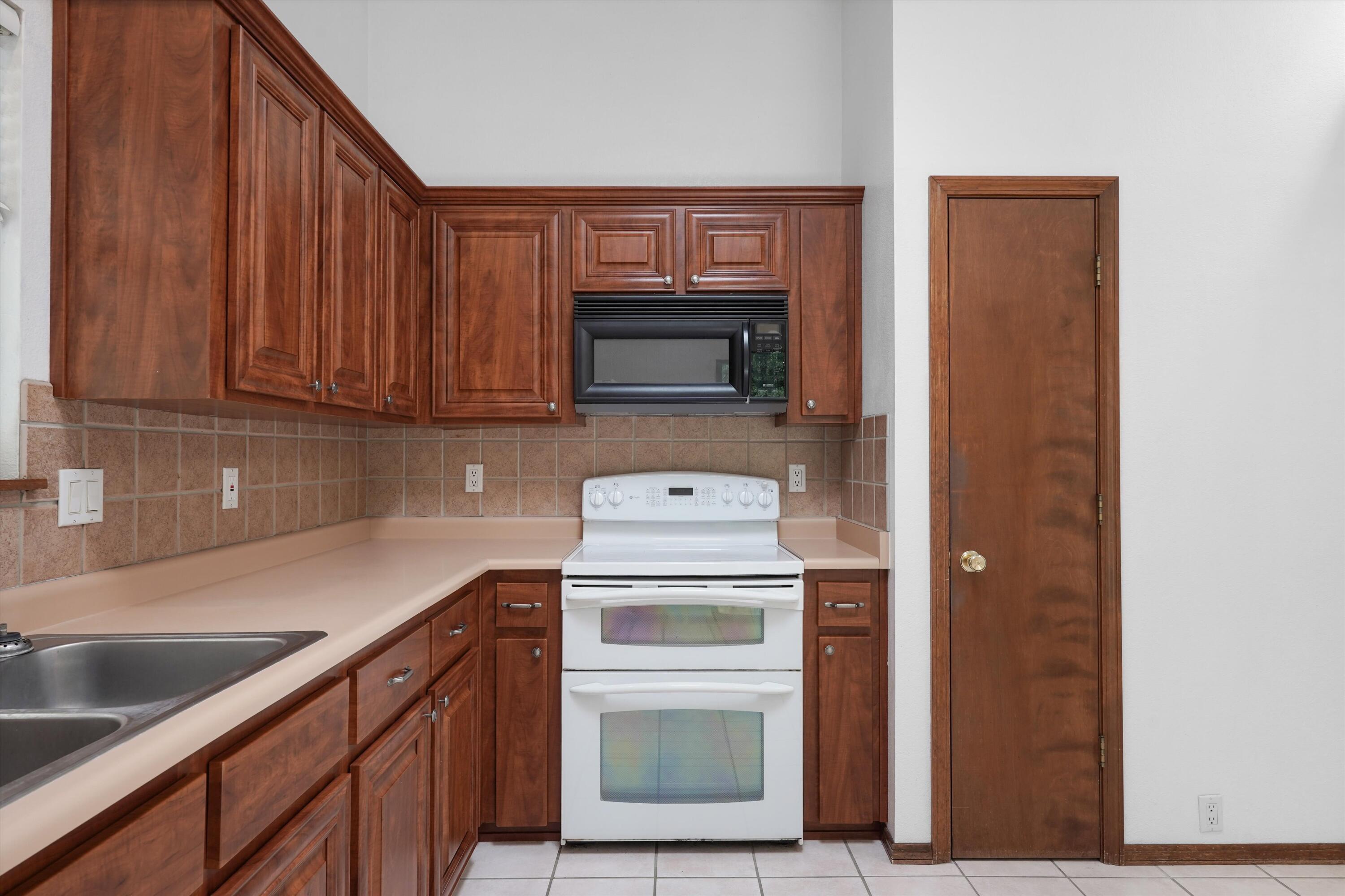 10717 Towne Park Drive NE