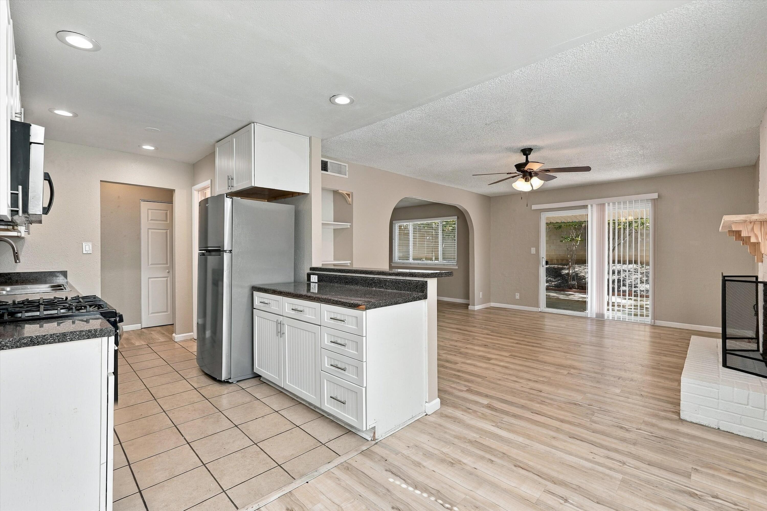 1212 Willys Knight Drive NE