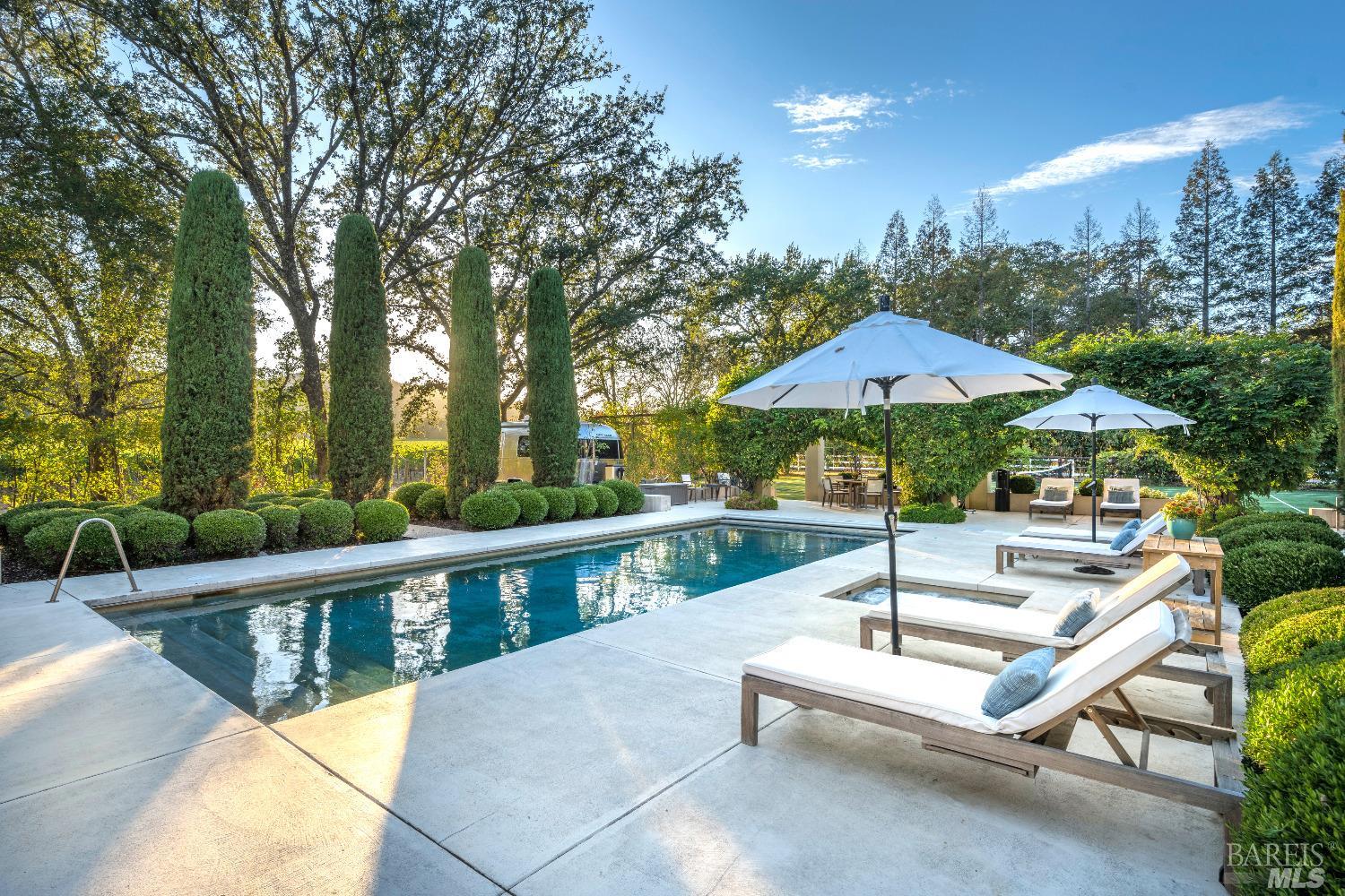 1110 Bale Ln