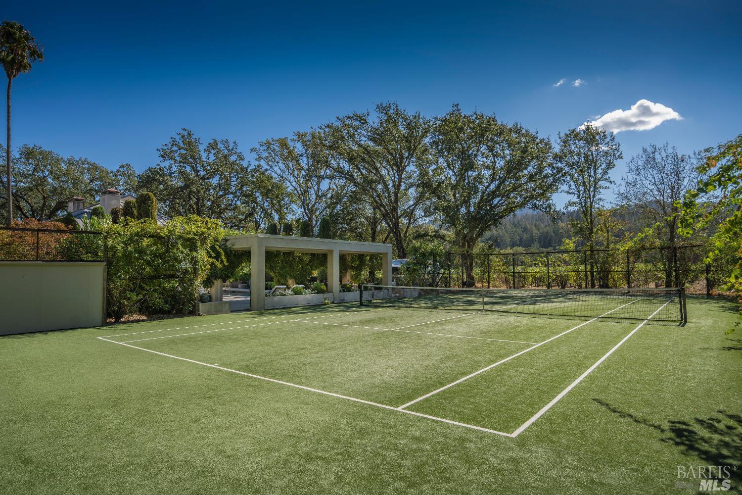 1110 Bale Ln