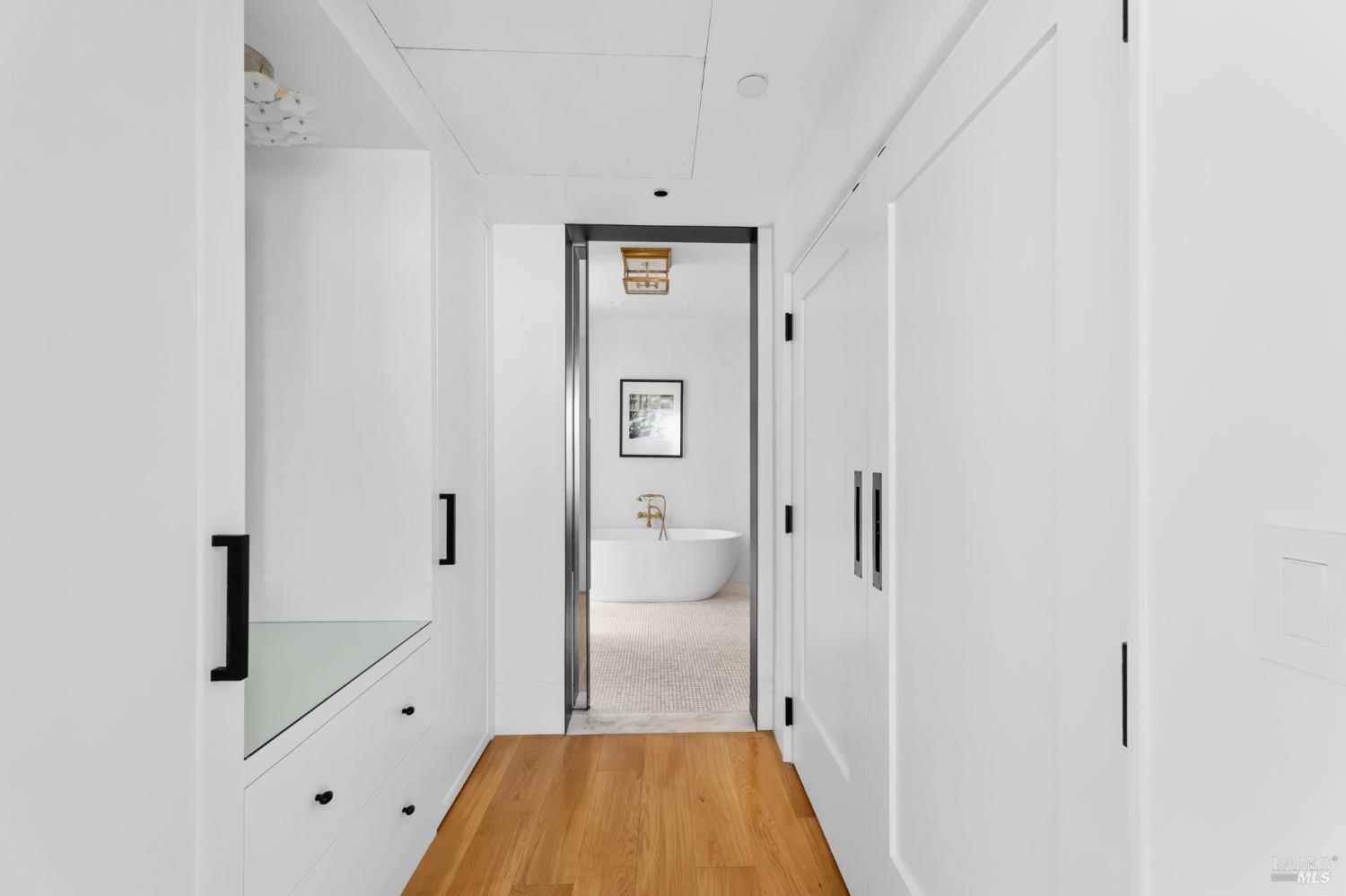 10 Palisades Pl