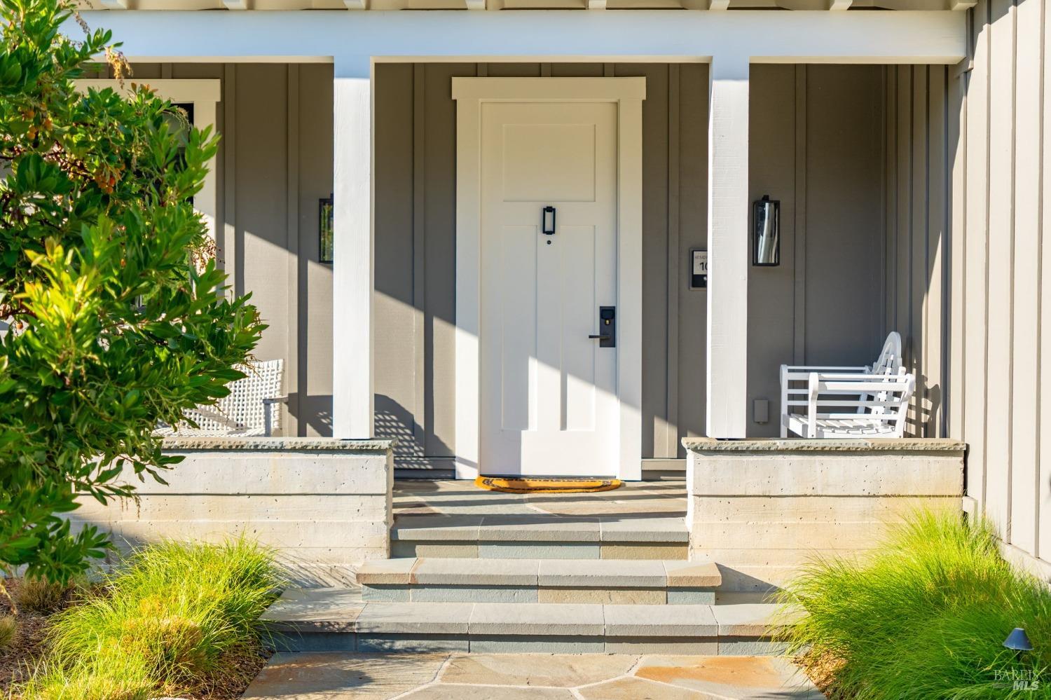 10 Palisades Pl