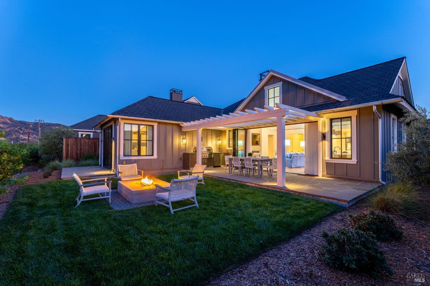 10 Palisades Pl