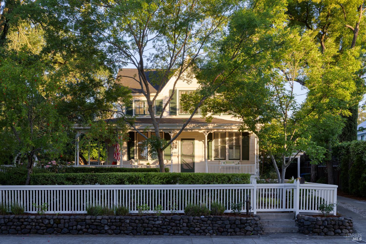 1410 Adams Street