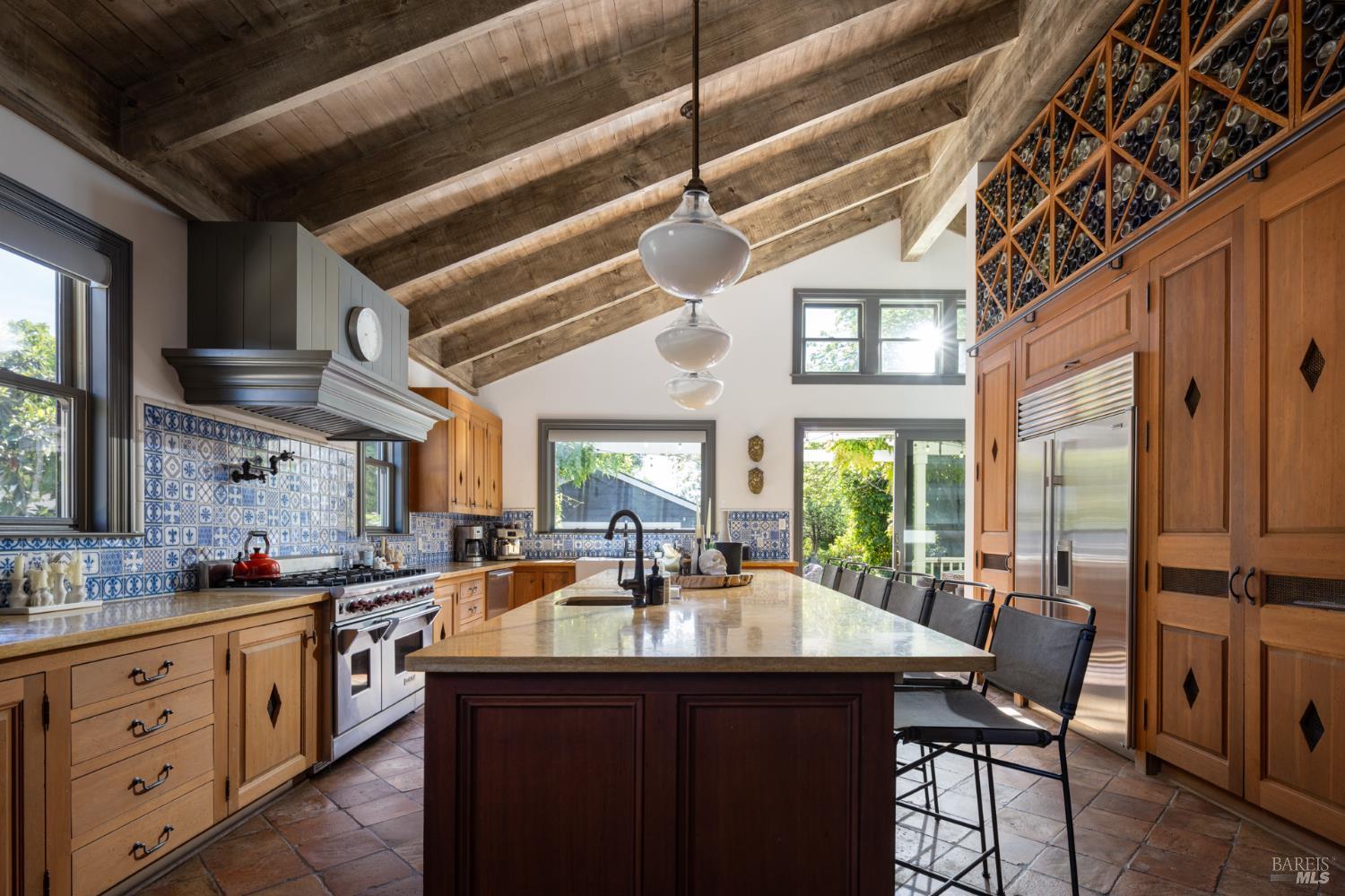 905 Charter Oak Avenue