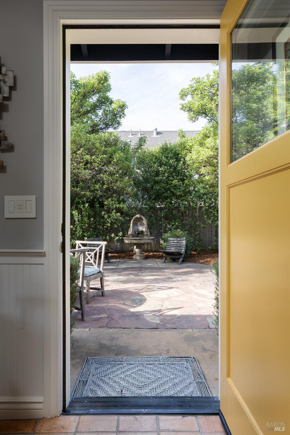 905 Charter Oak Avenue