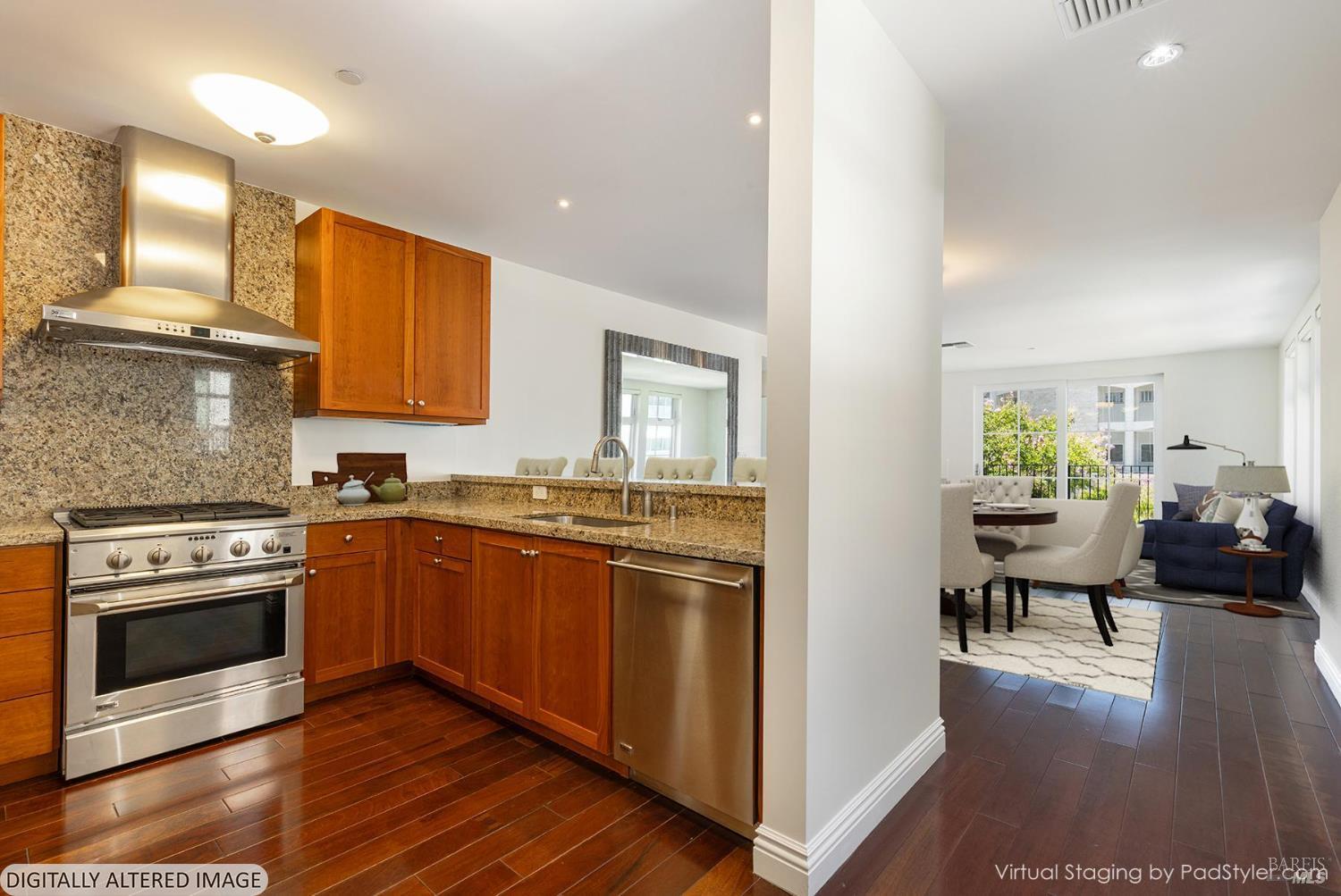 588 Main Street Unit: #212