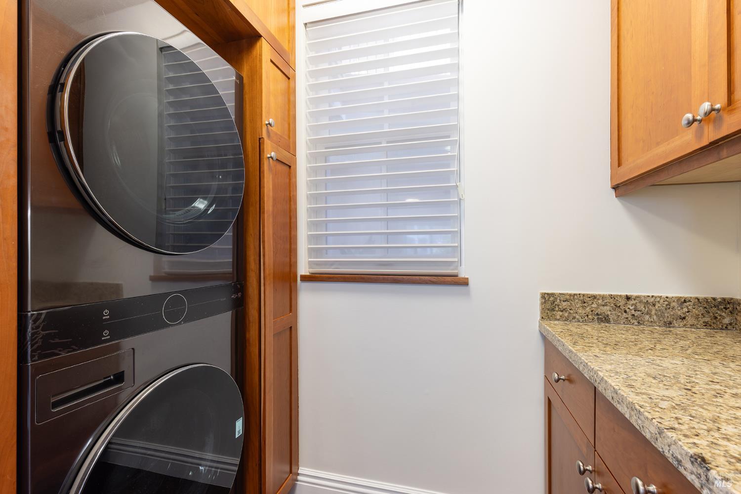 588 Main Street Unit: #212