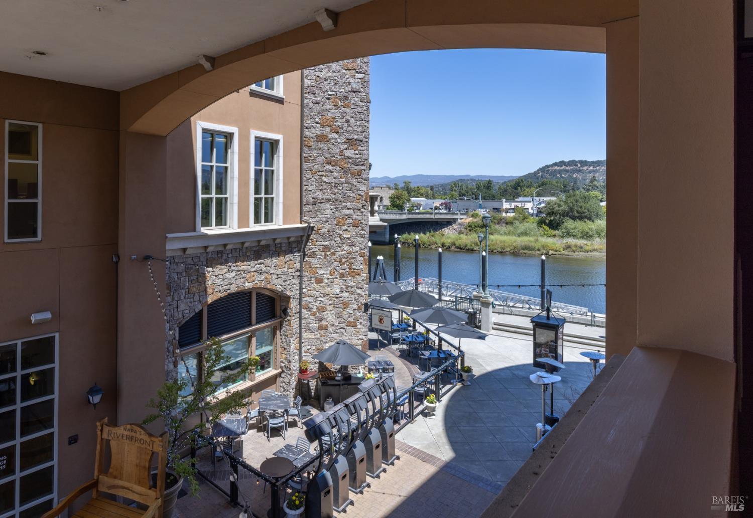 588 Main Street Unit: #212