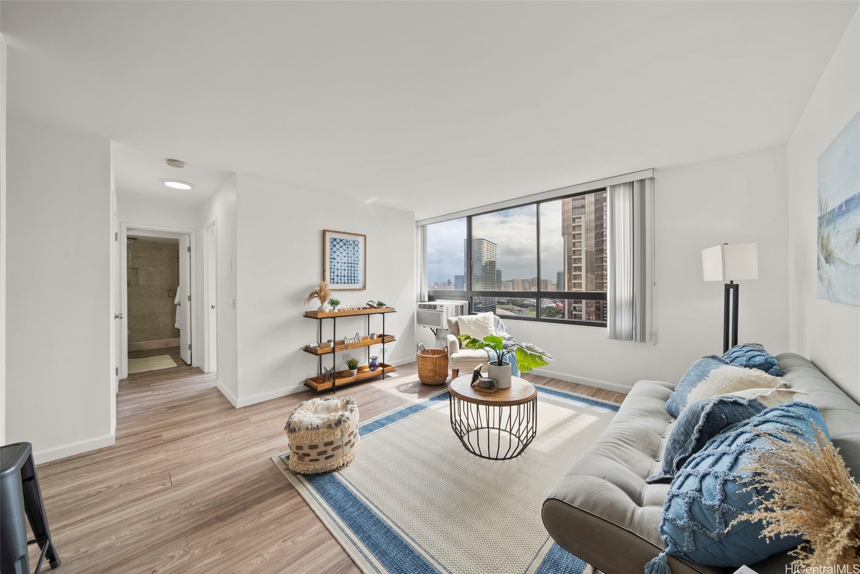 876 Curtis Street 2901