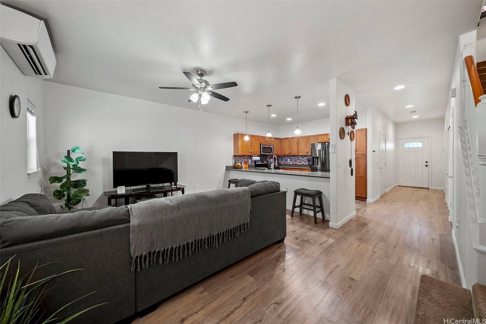 478 Kunehi Street 105