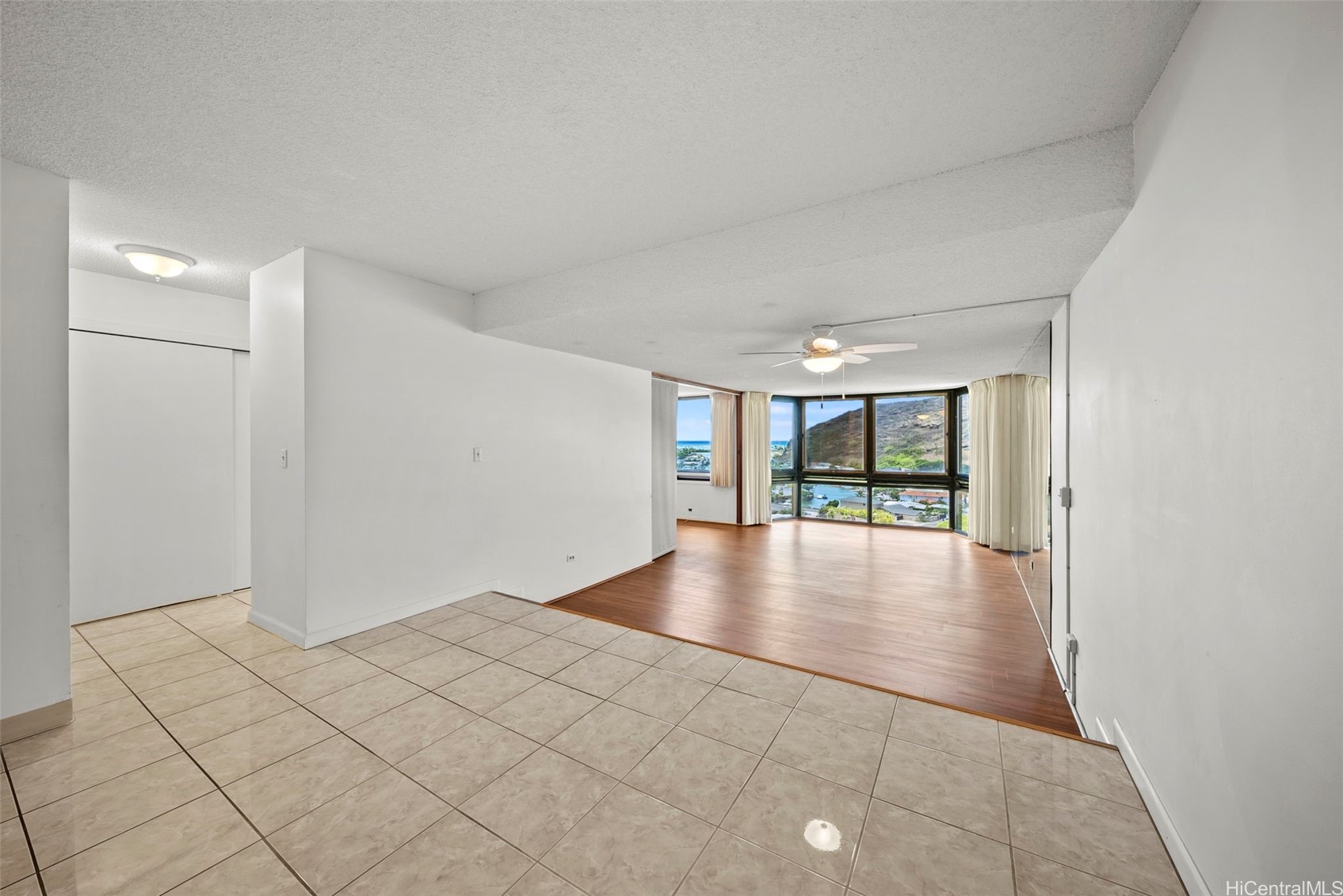 521 Hahaione Street 12J