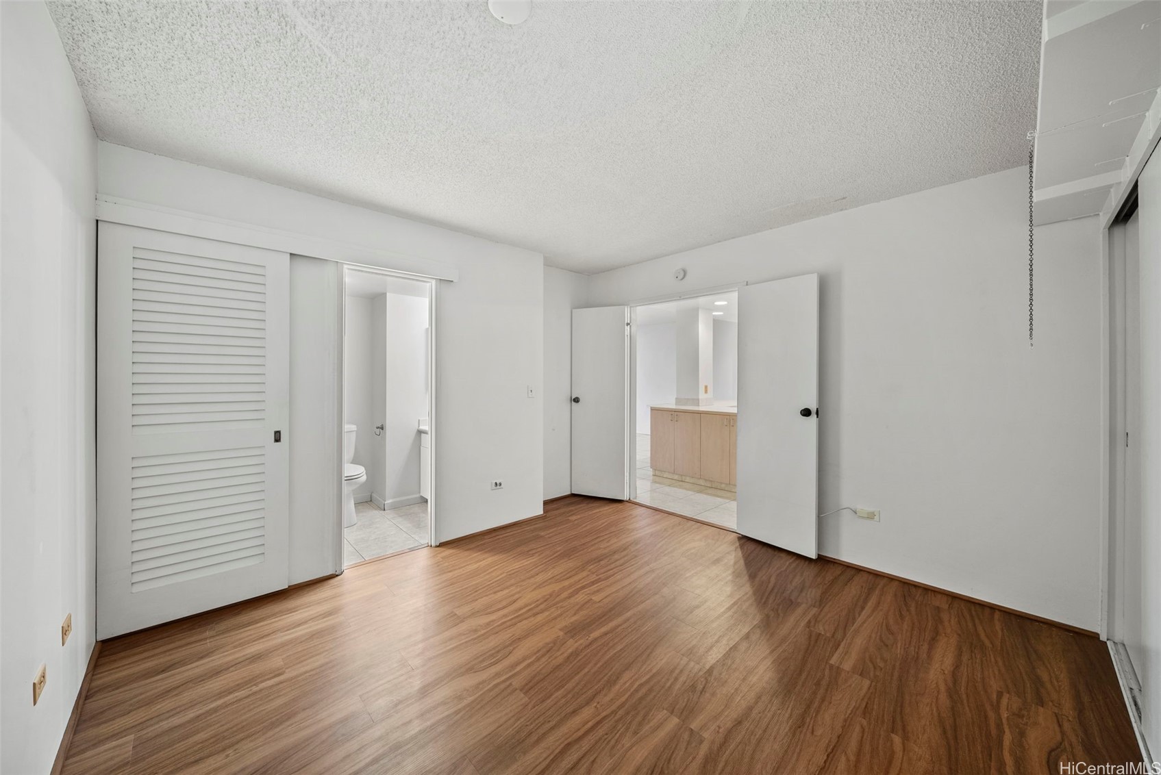 521 Hahaione Street 12J