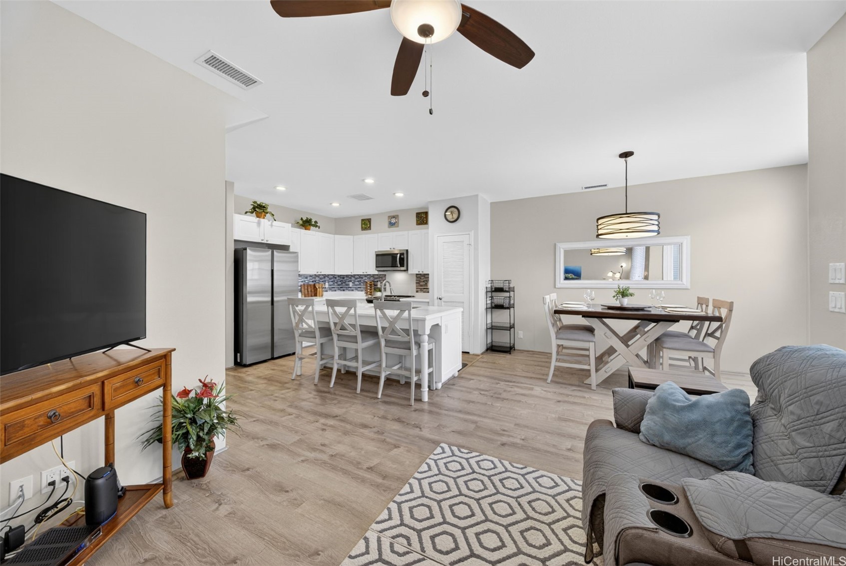 91-2220 Kaiwawalo Street 1202