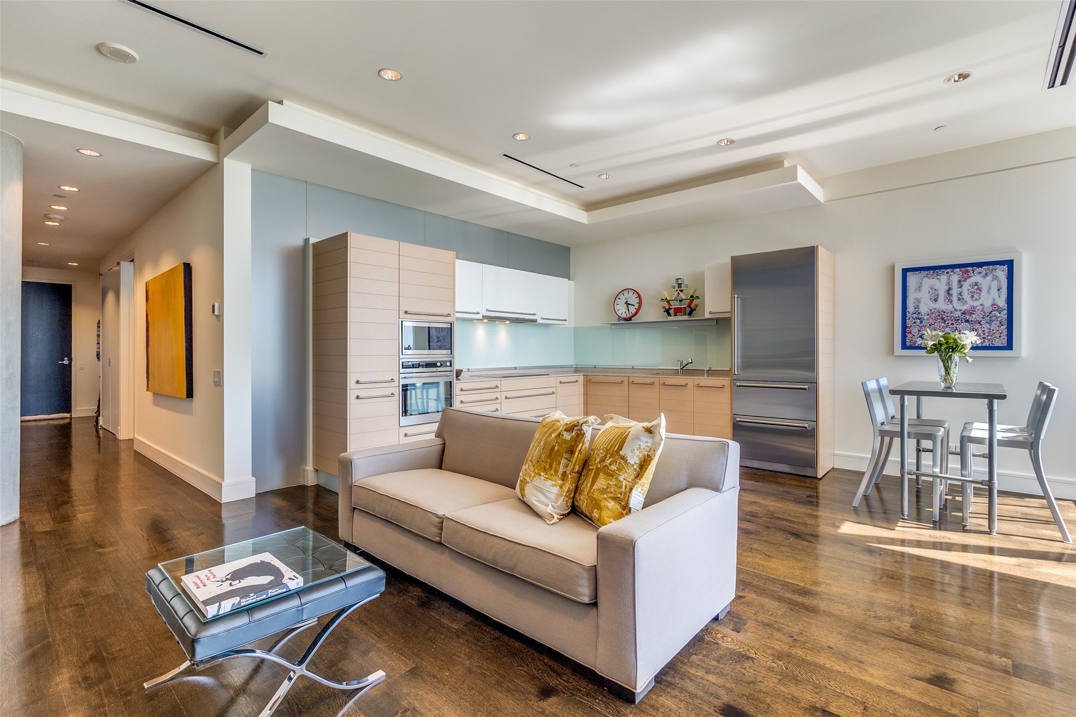 2408 Victory Park Lane 1131