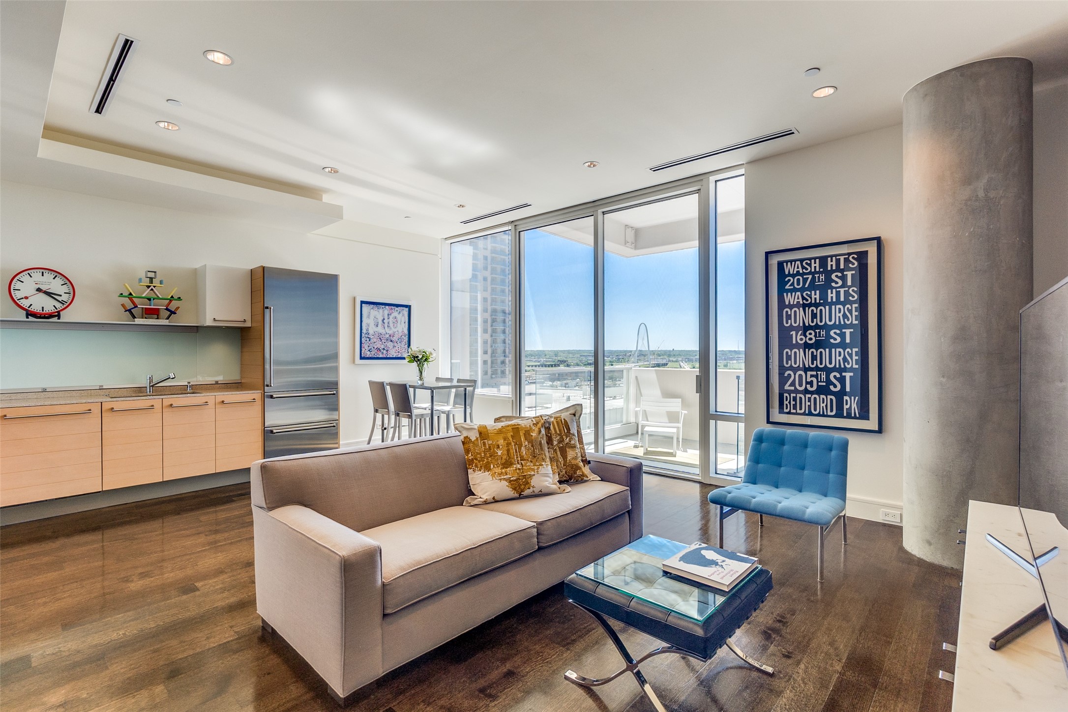 2408 Victory Park Lane 1131