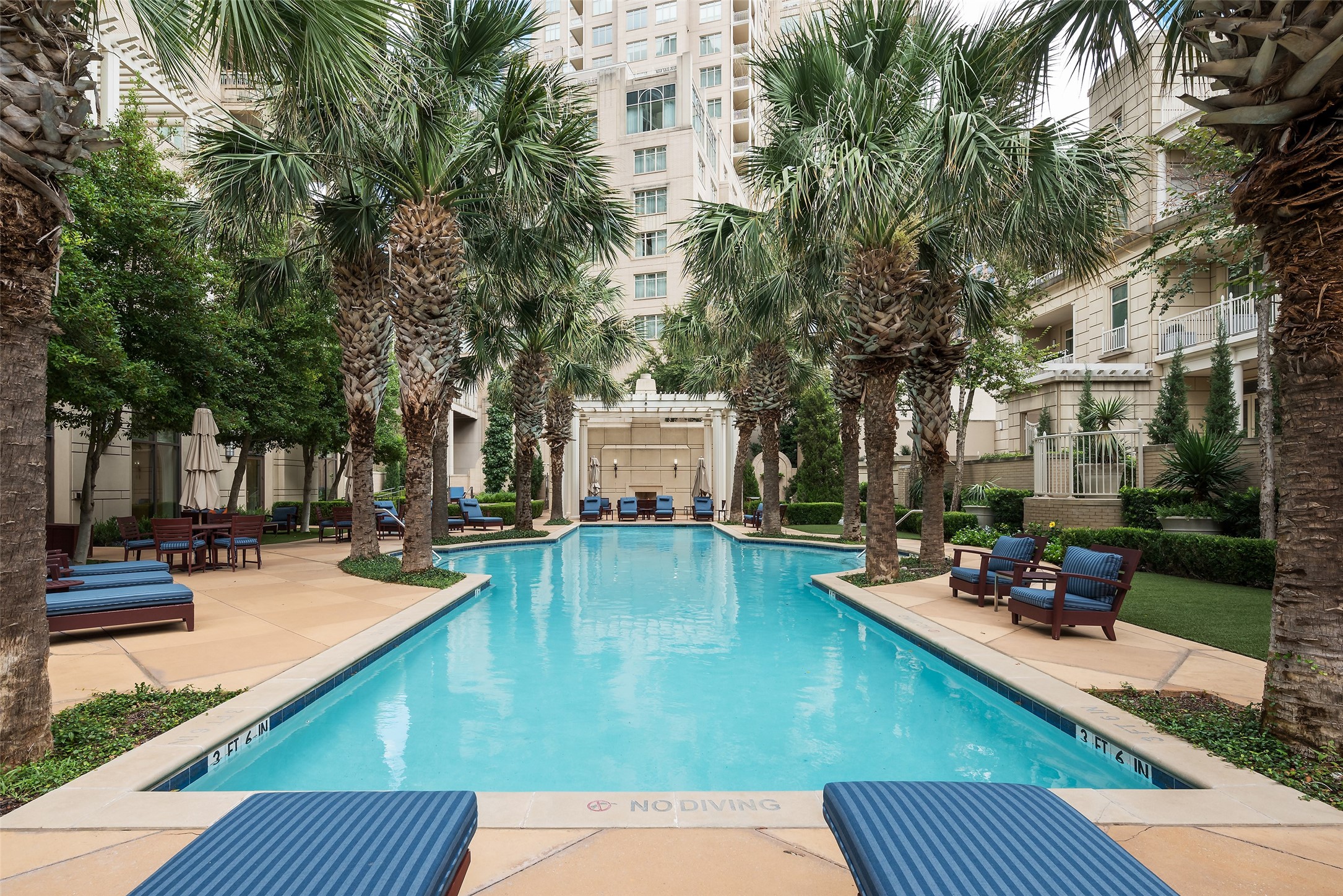 2555 N Pearl Street 1101