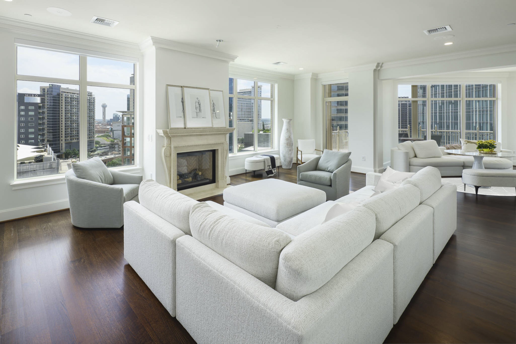 2555 N Pearl Street 1101