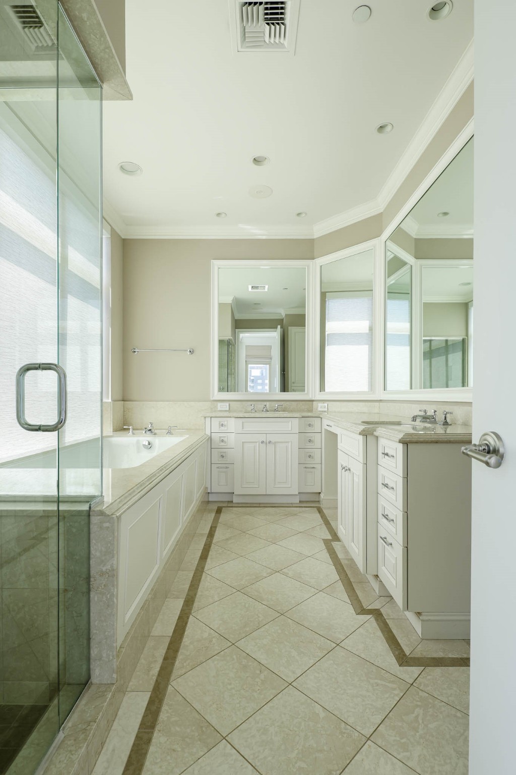 2555 N Pearl Street 1101