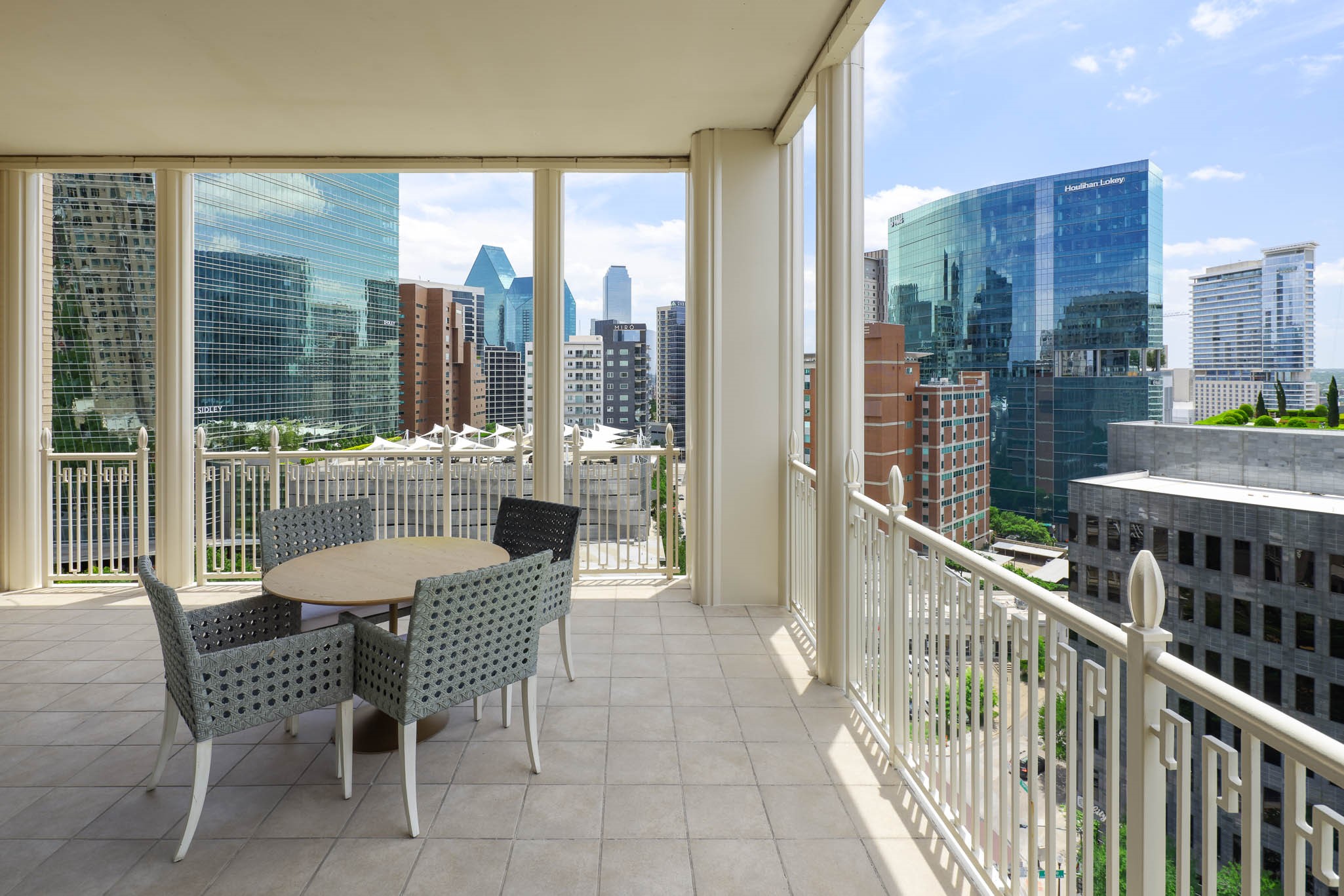 2555 N Pearl Street 1101