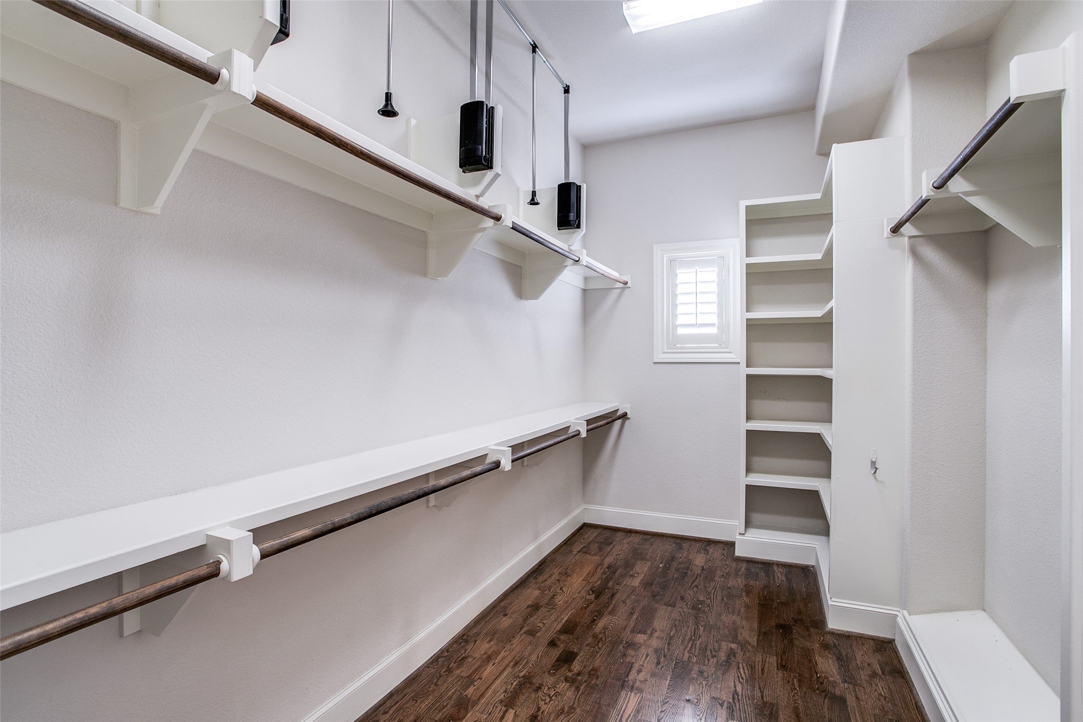 511 S Cesar Chavez Boulevard