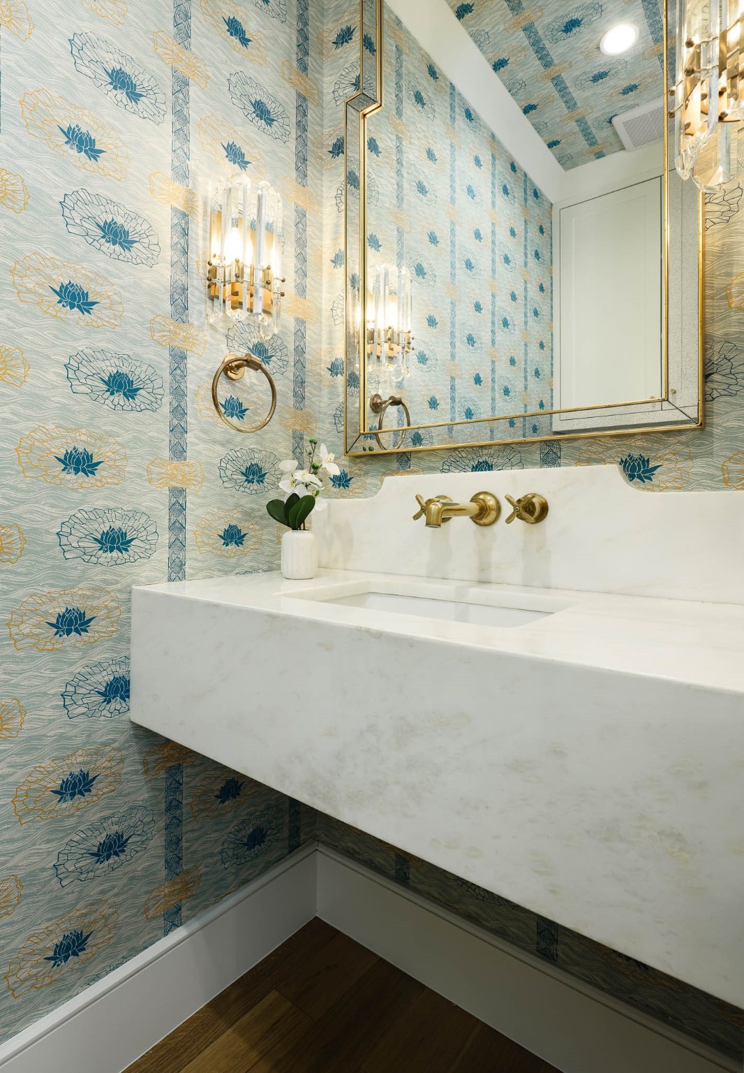 5523 Greenbrier Drive