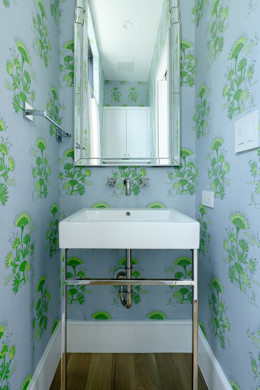 5523 Greenbrier Drive