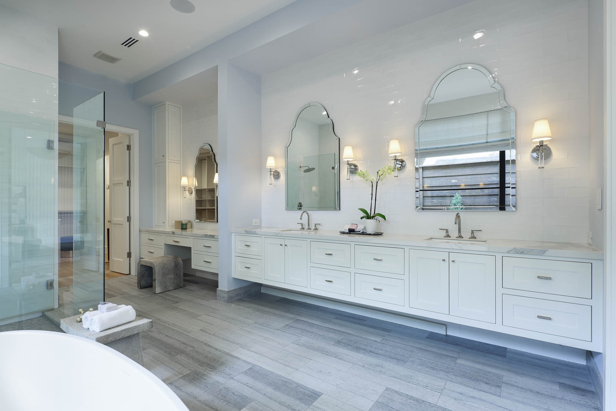 5523 Greenbrier Drive