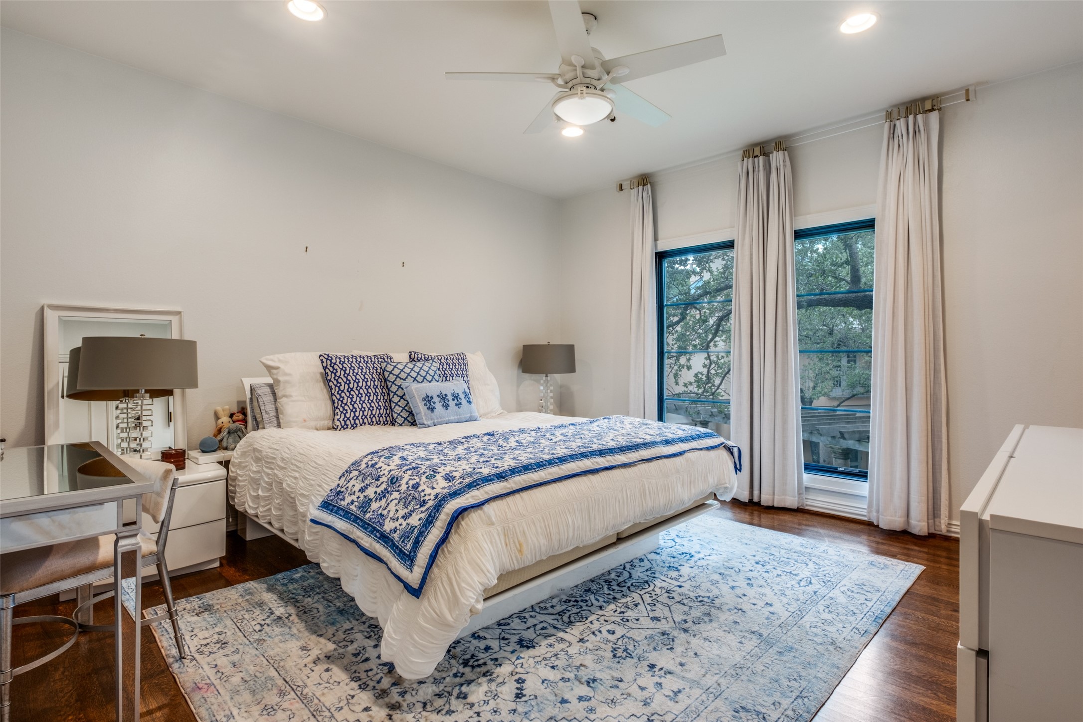 4404 Stanhope Street