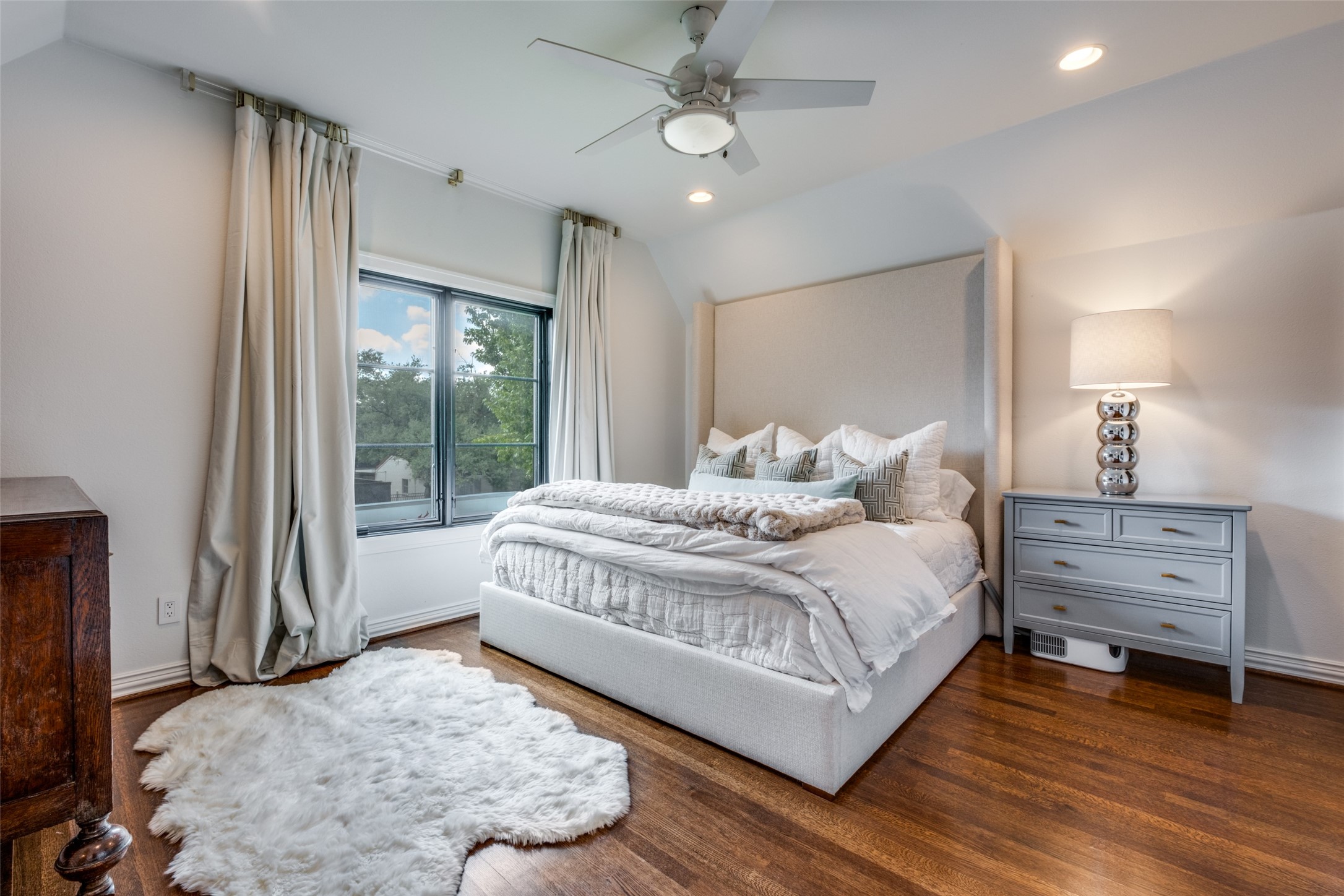 4404 Stanhope Street