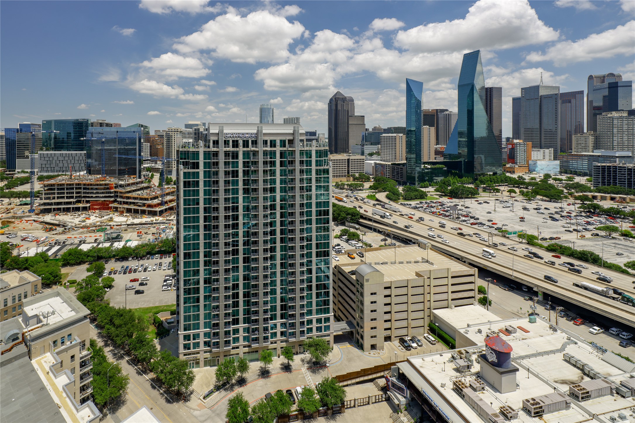 2200 Victory Avenue 2207