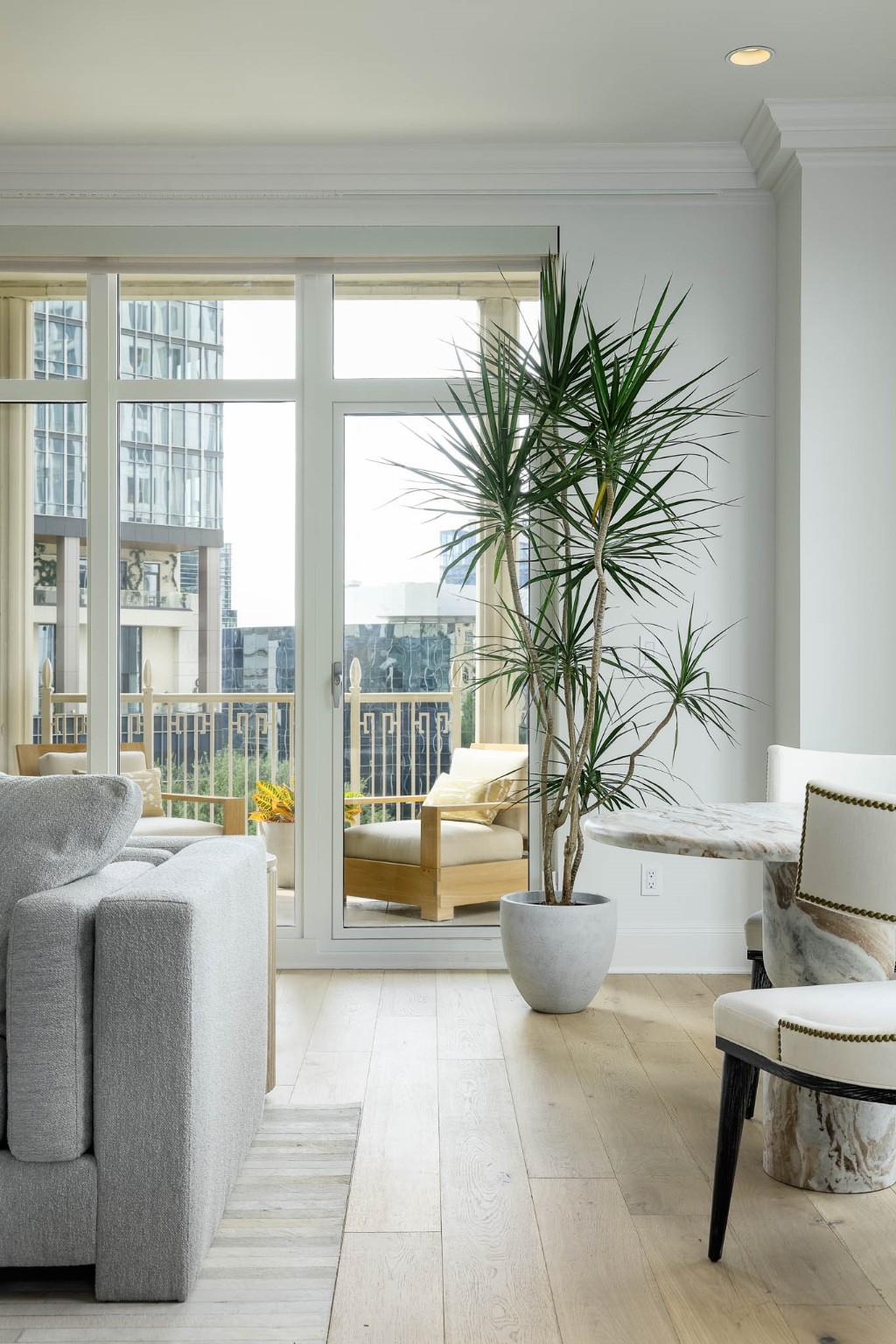 2555 N Pearl Street 505