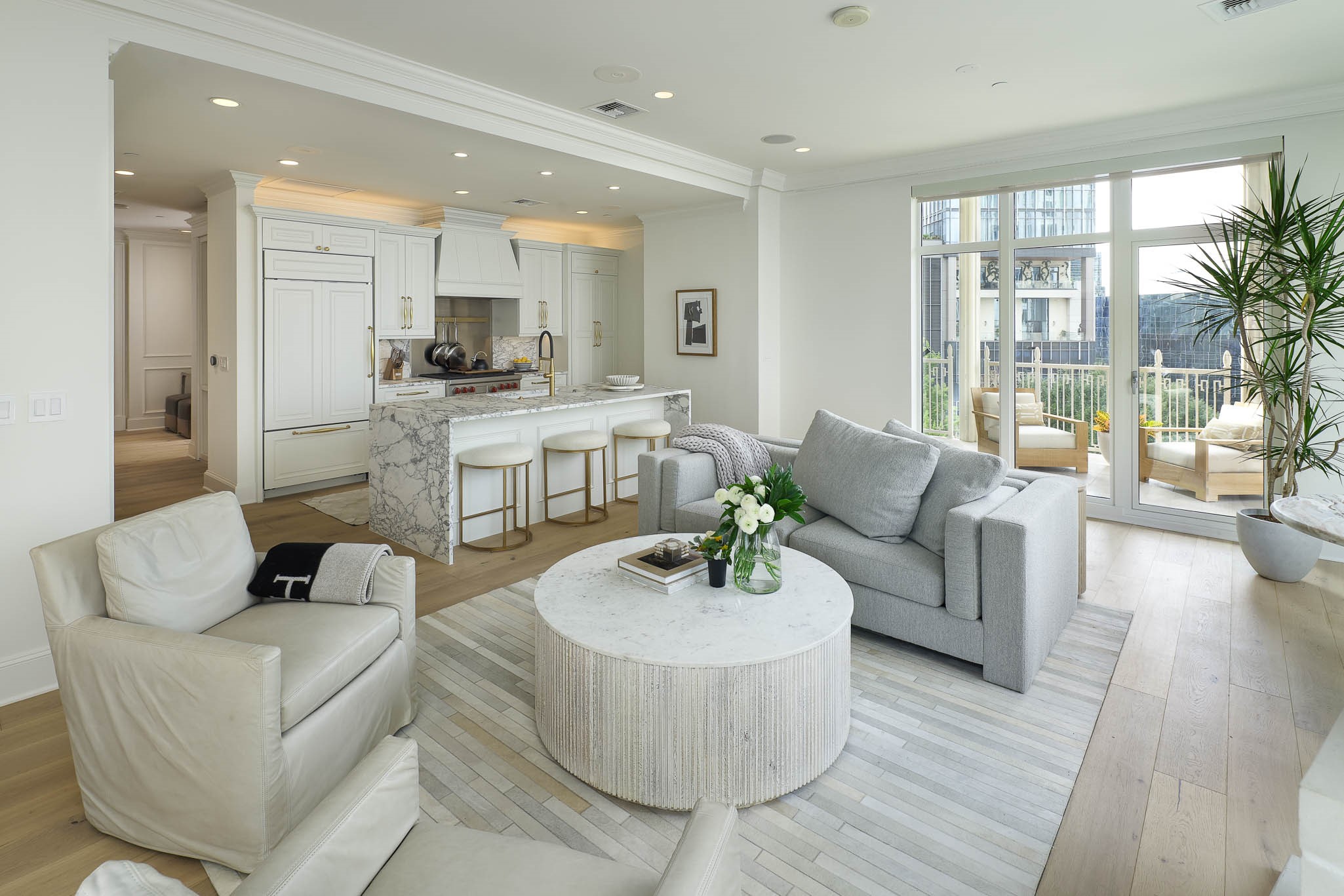 2555 N Pearl Street 505