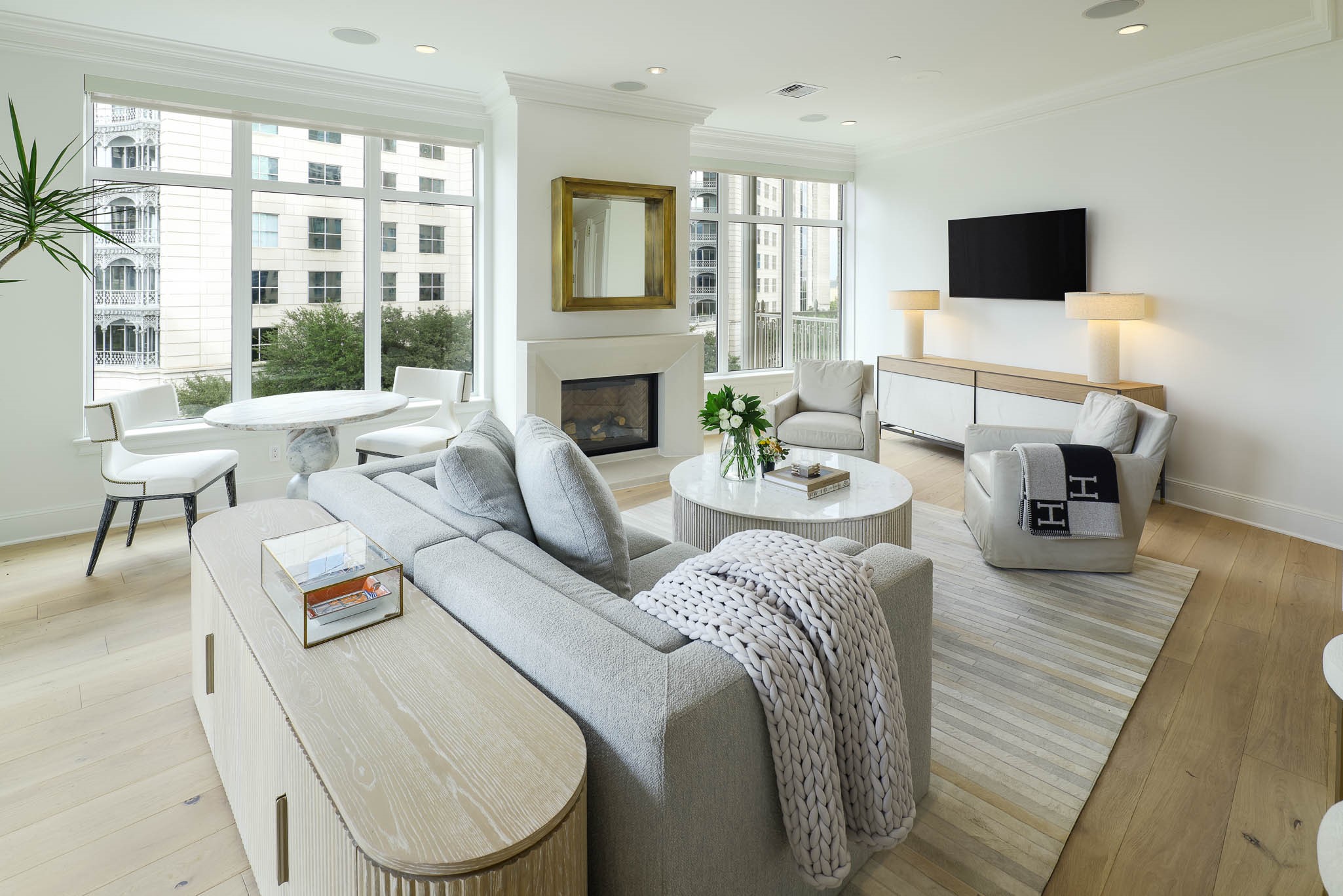 2555 N Pearl Street 505