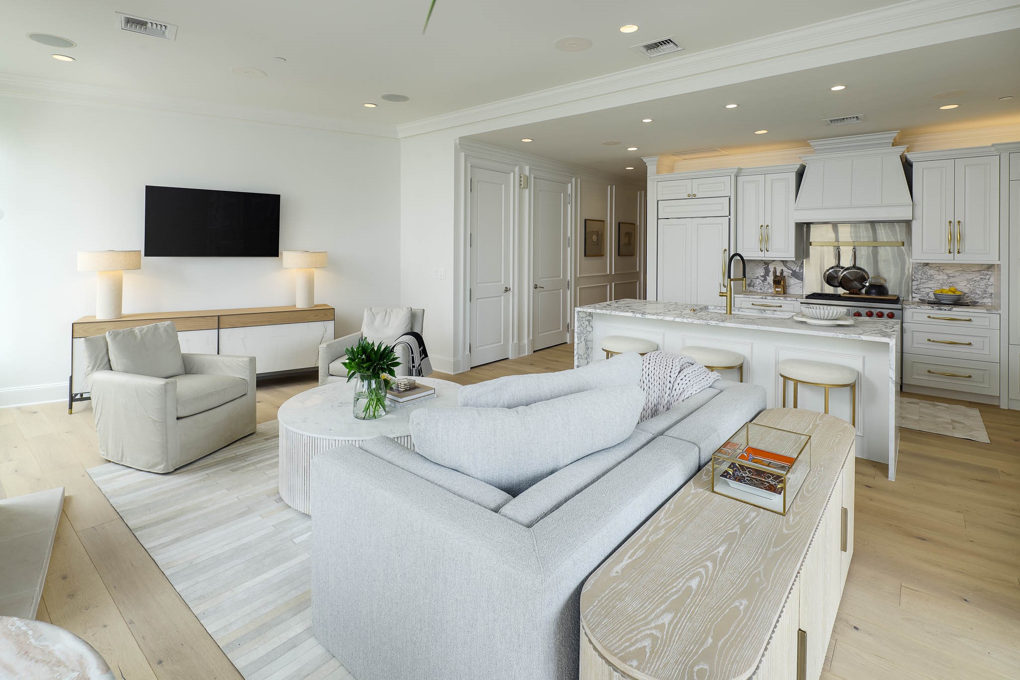 2555 N Pearl Street 505