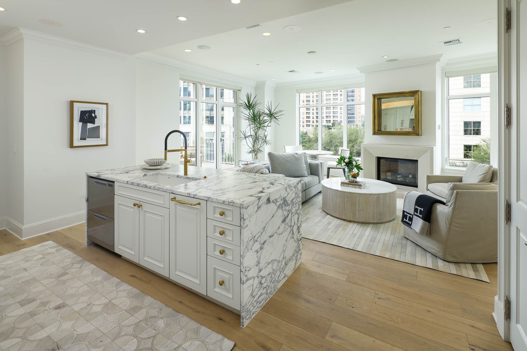 2555 N Pearl Street 505