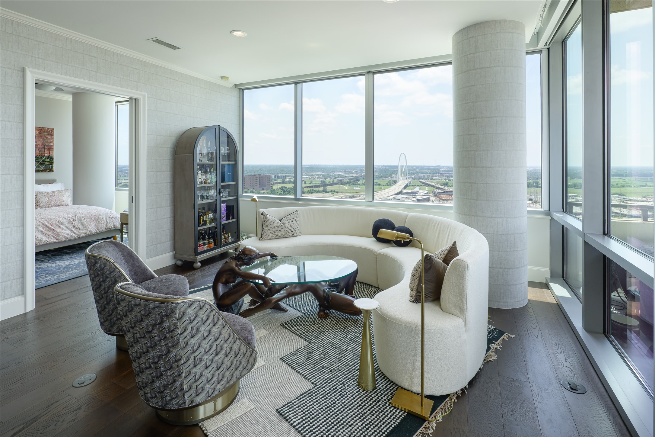 2200 Victory Avenue 2207