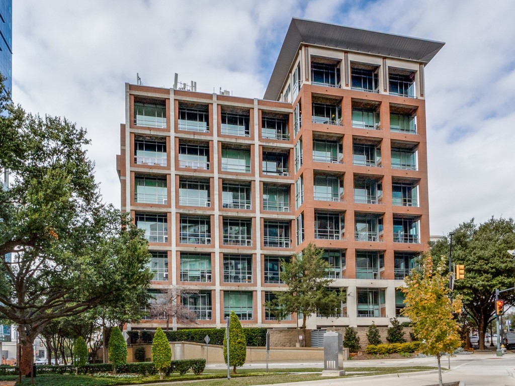 2011 Cedar Springs Road 406