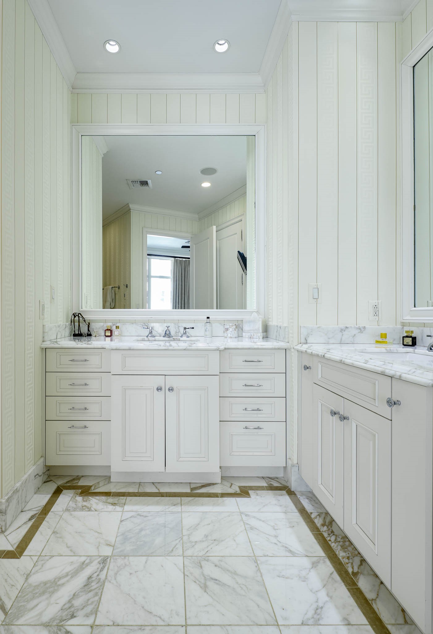 2555 N Pearl Street 1304