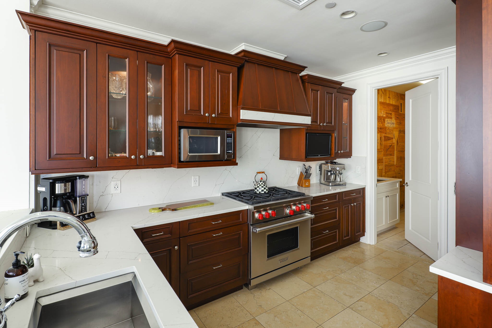 2555 N Pearl Street 1304