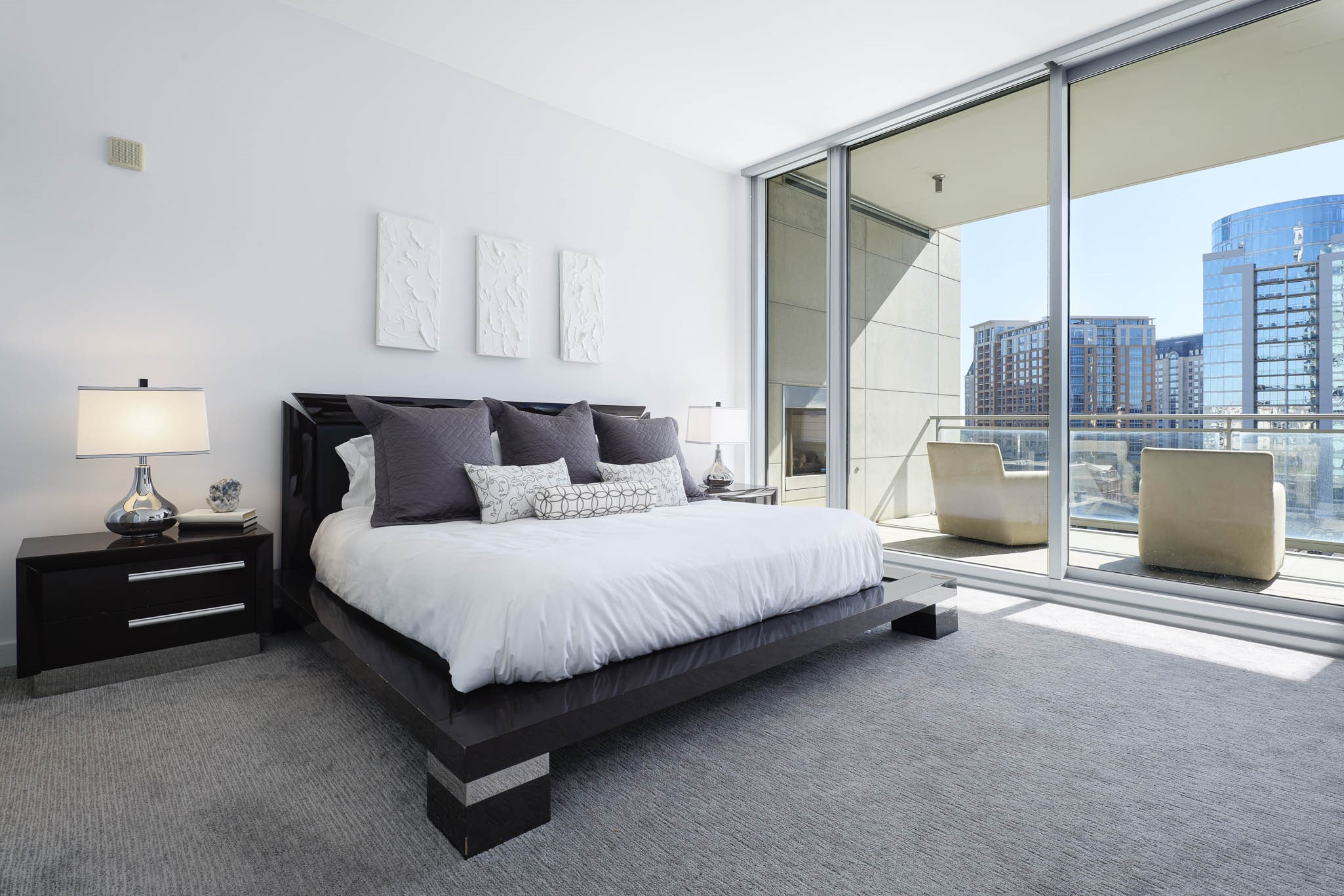 2900 Mckinnon Street 801