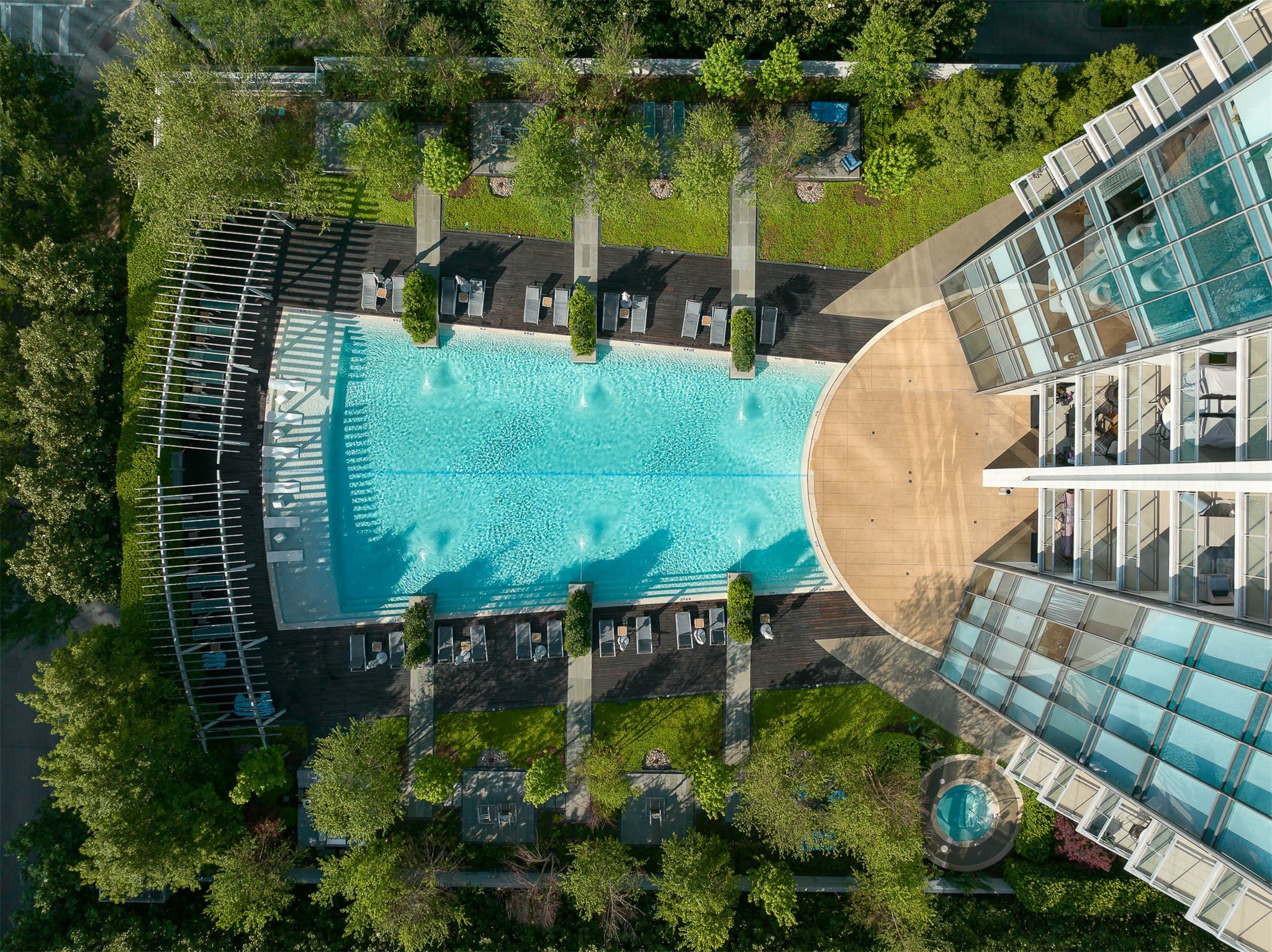 2900 Mckinnon Street 801