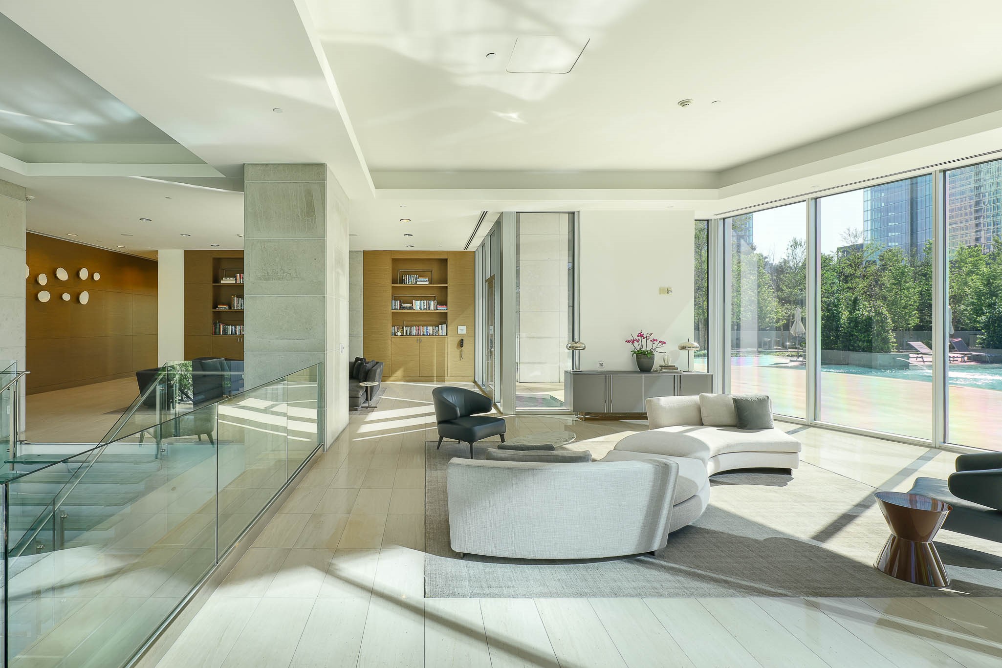 2900 Mckinnon Street 801