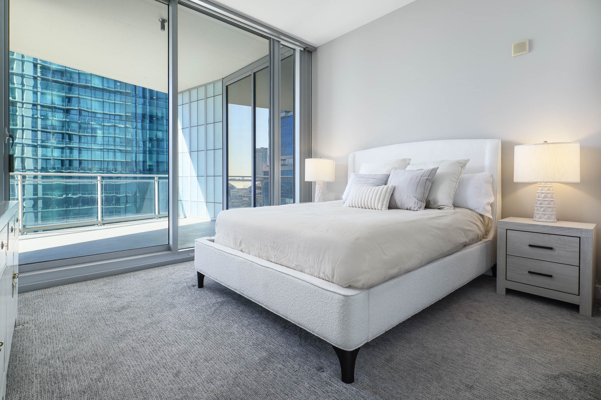 2900 Mckinnon Street 801